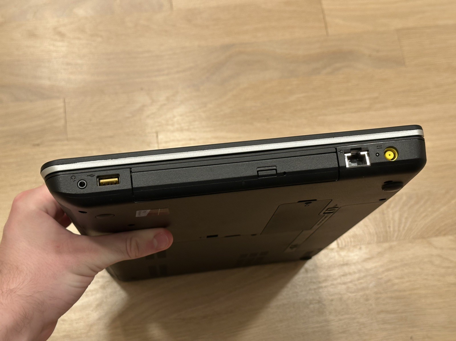 Lenovo ThinkPad E545 Laptop – MINT! – Windows 7, AMD A6, 8GB RAM, 320GB HDD