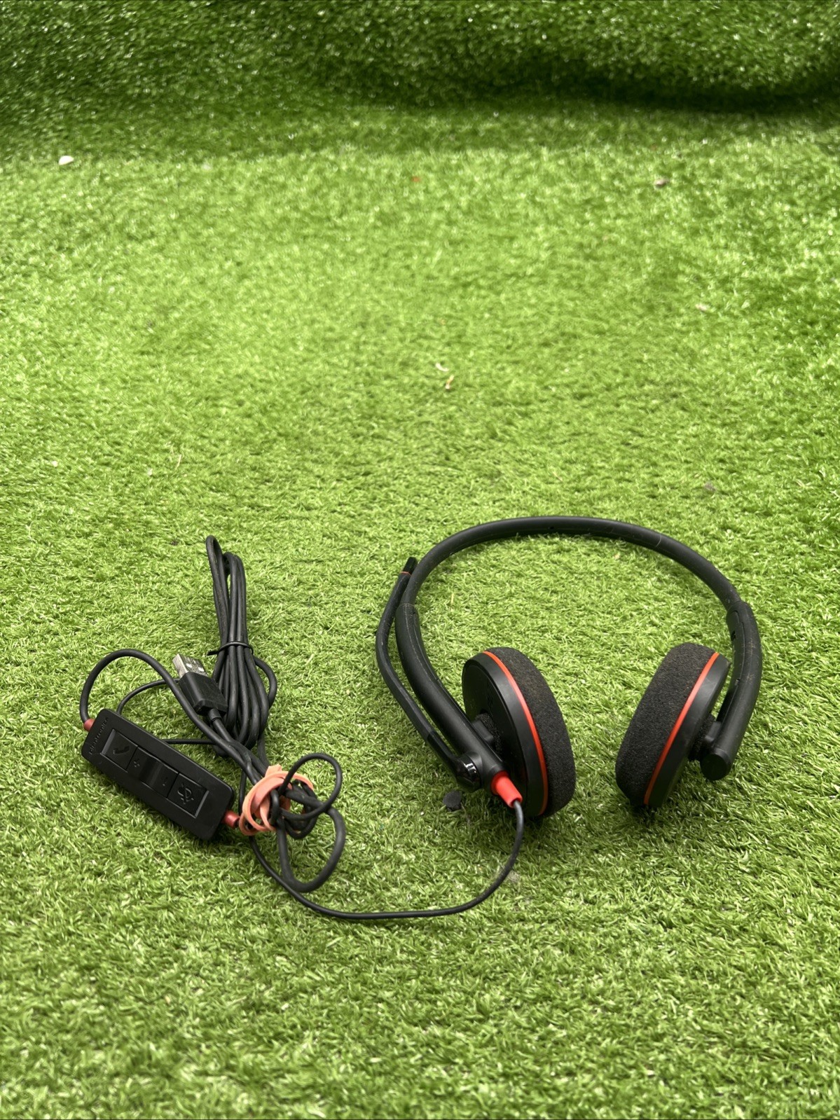 Plantronics Blackwire C3220 Headset FREE S/H. 15