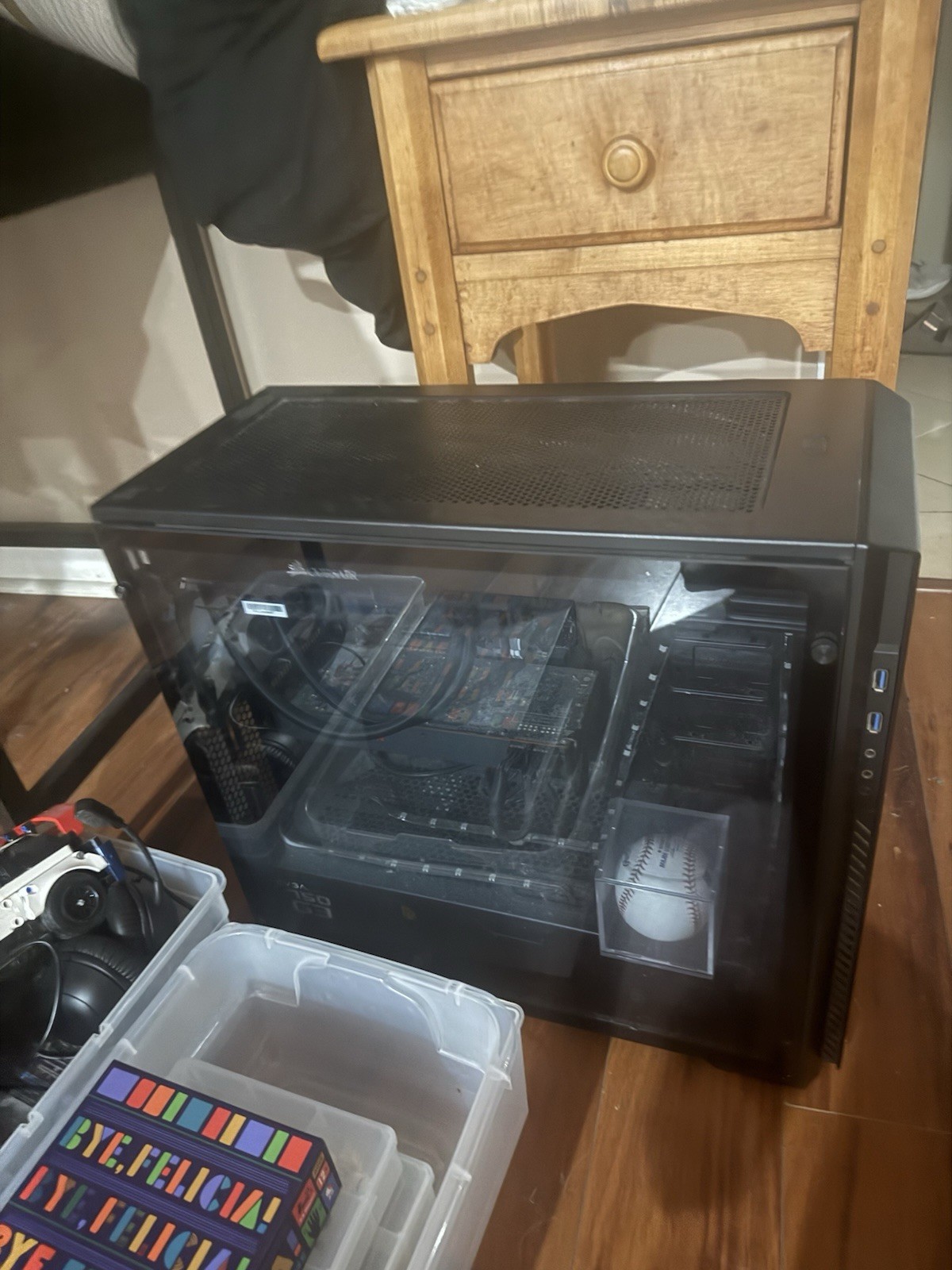 Phanteks Enthoo Pro Gaming Desktop Ryzen 5 3600 RX 5700 16GB 3TB+500GB