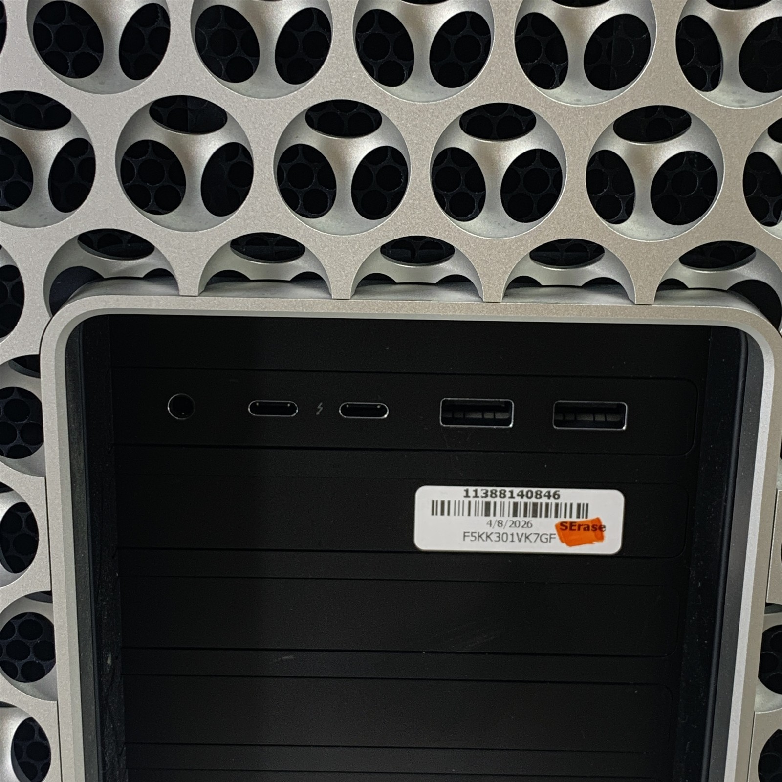 Apple A1991 Mac Pro (2019) Xeon W-3235 – 32GB – 1TB SSD – Radeon Pro W5500X