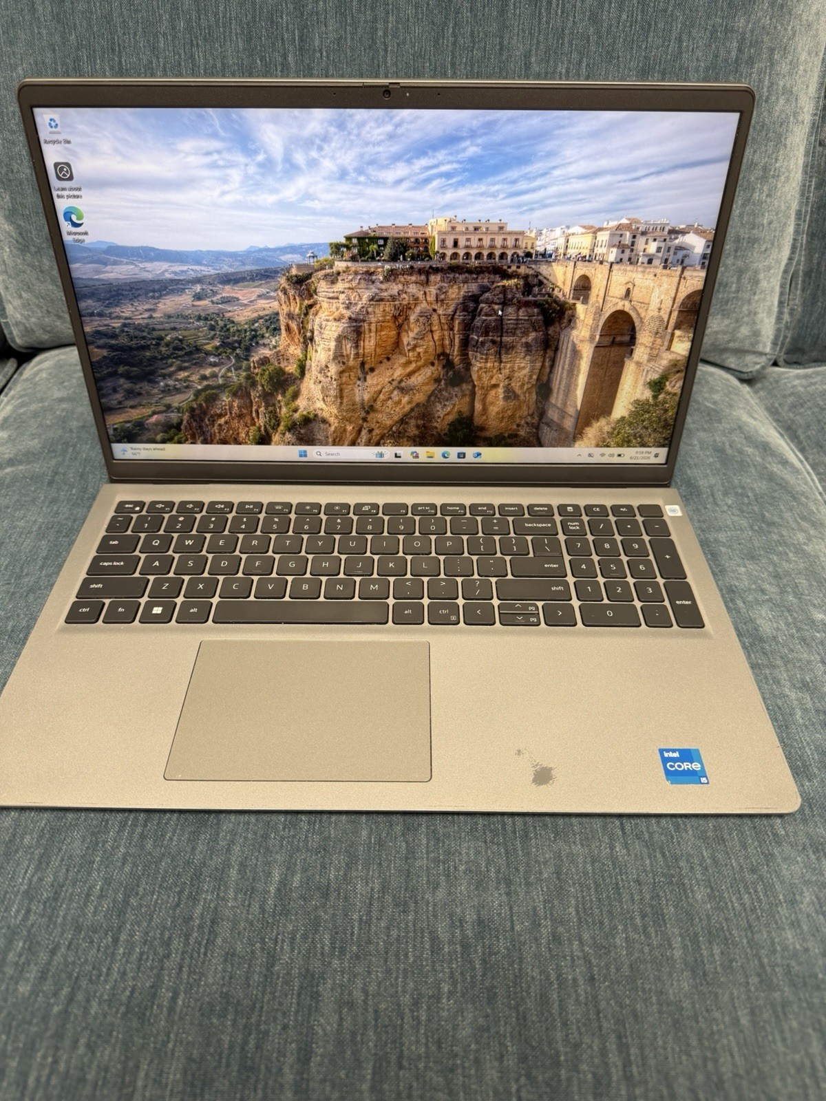 Dell Vostro 15 3530 Intel Core i5-1335U 1.30GHz 16GB 512GB NVME W11P!