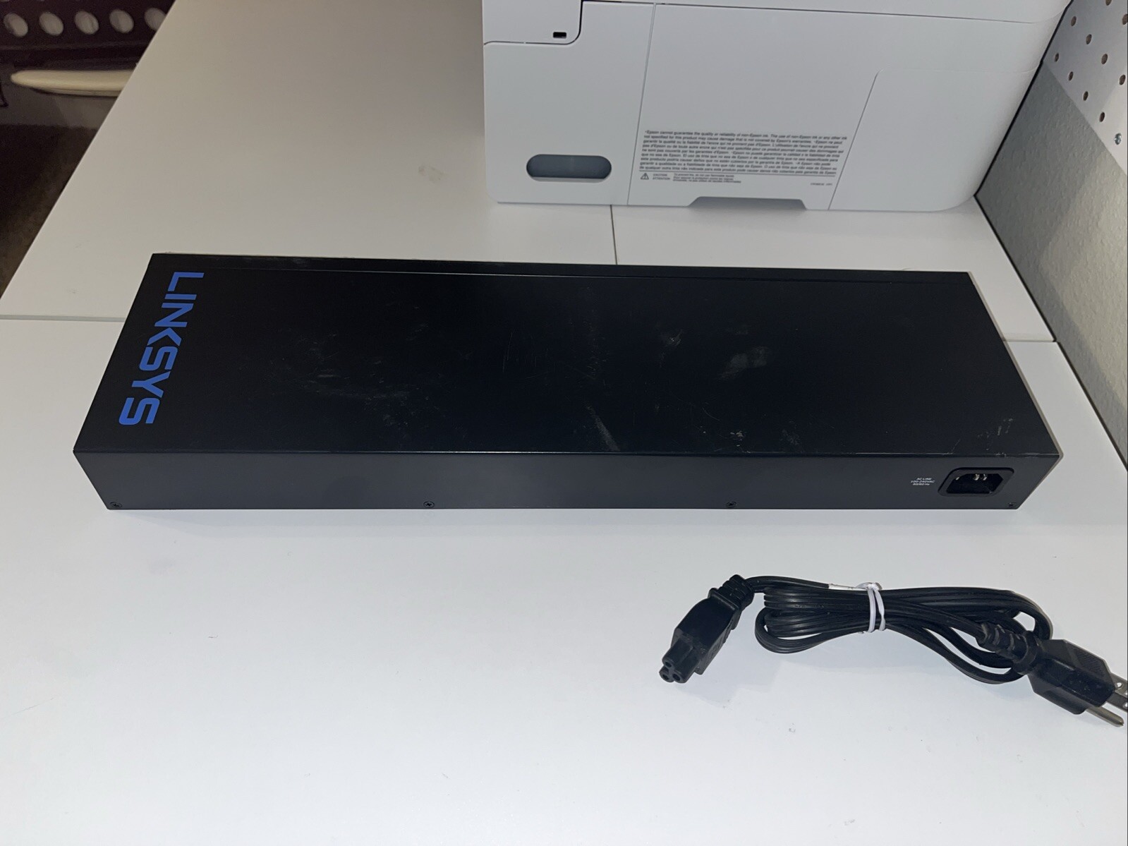 Linksys 24-Port Metallic Gigabit Switch (SE3024), Black