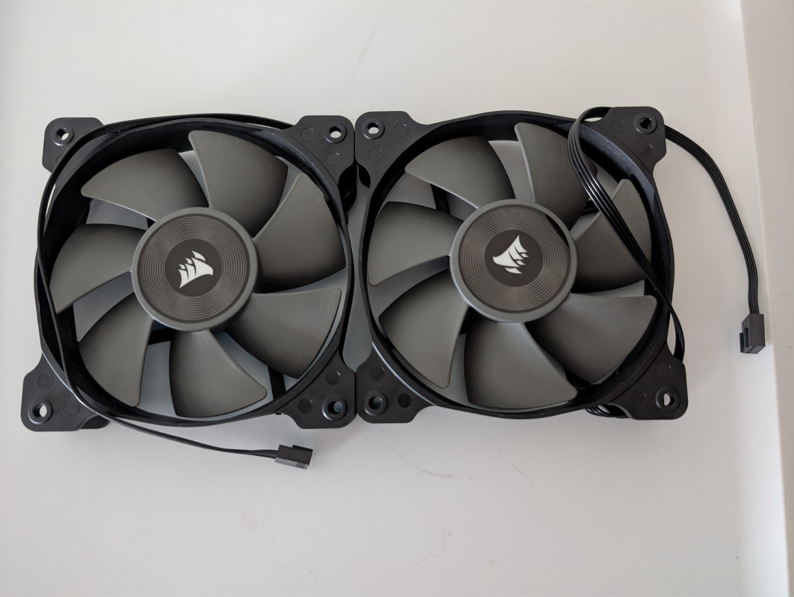 Corsair Brushless Case Fan 12V DC 0.28A 120mm Model 31-003606 Set of 2