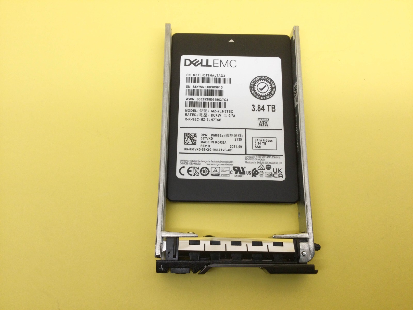 5TVXD Dell EMC 3.84TB SATA 6Gbps Read Intensive 2.5” SSD 05TVXD MZ-7LH3T8C