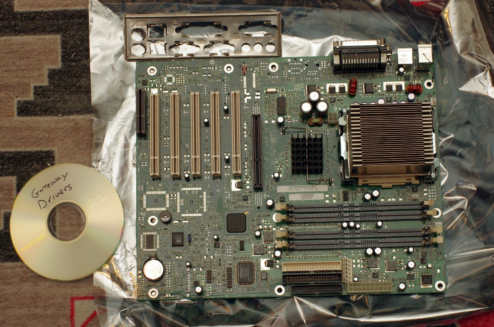 ATX pentium 4 motherboard