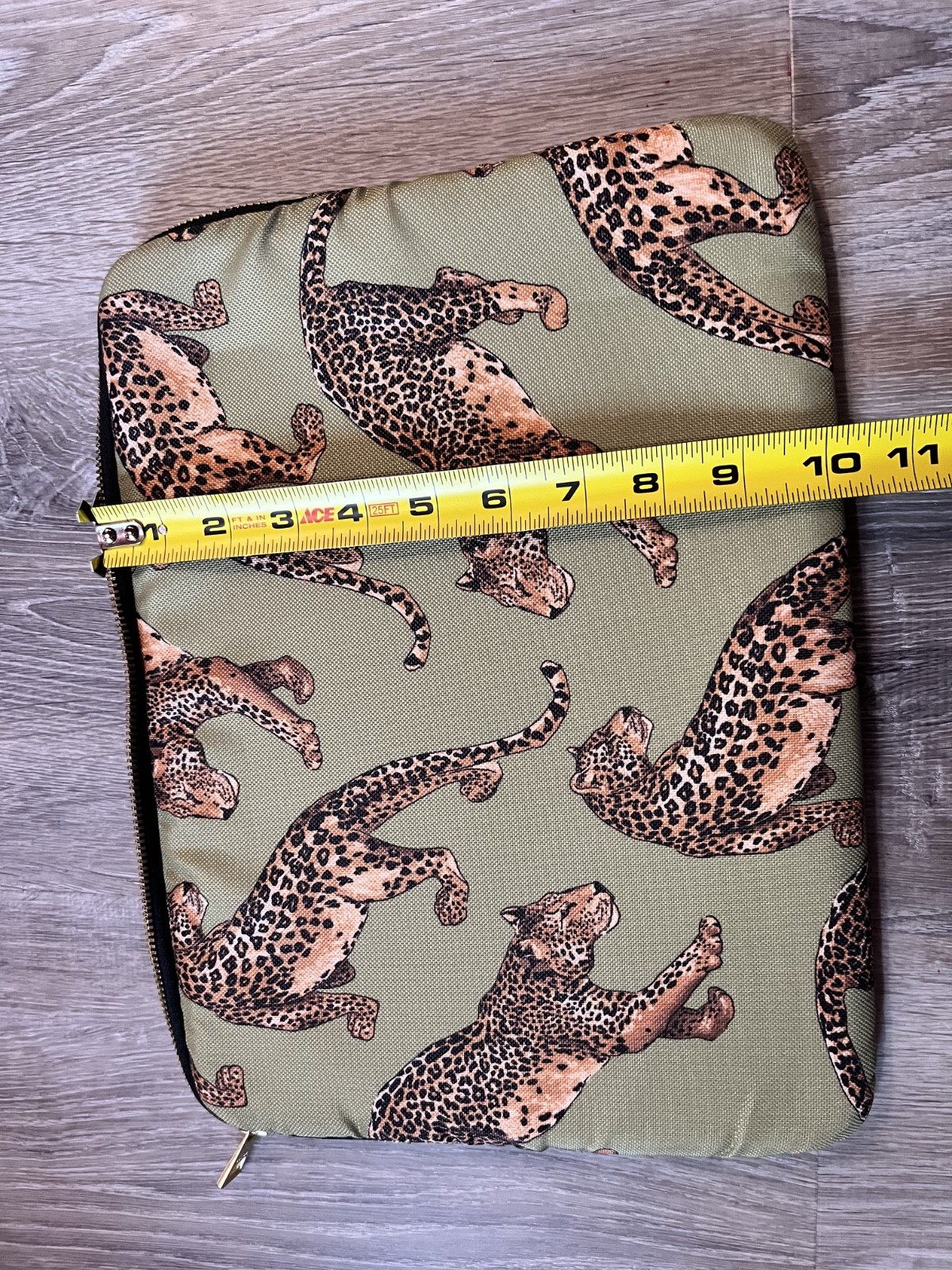WOUF Leopard Laptop Sleeve 13-14 Inch Padded Zipper Case Olive Gree