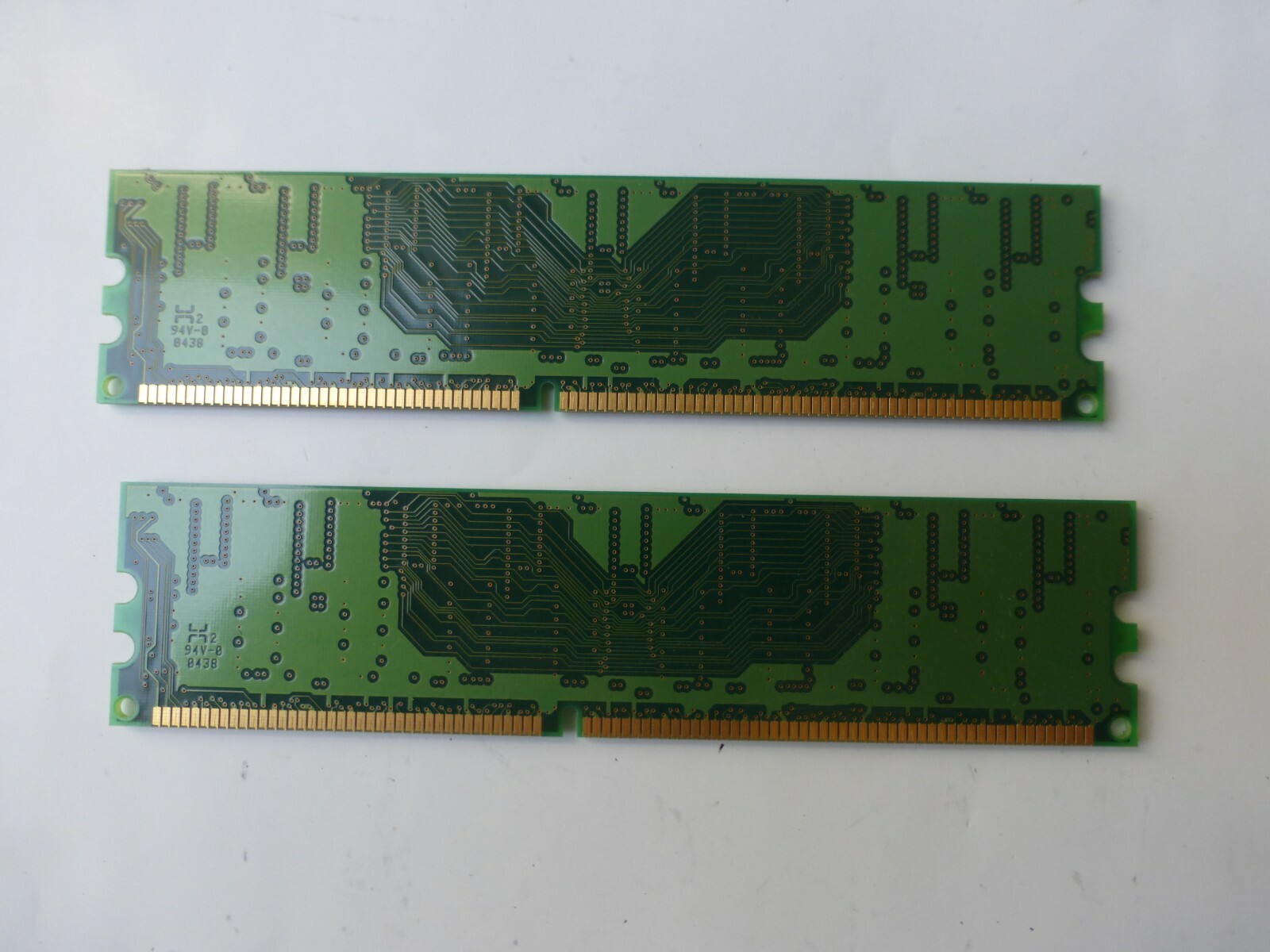 2 ProMOS V826632K24SATG-D3 256MB 400MHz-CL3 PC3200U-3033-0-A0 Desktop Memory RAM