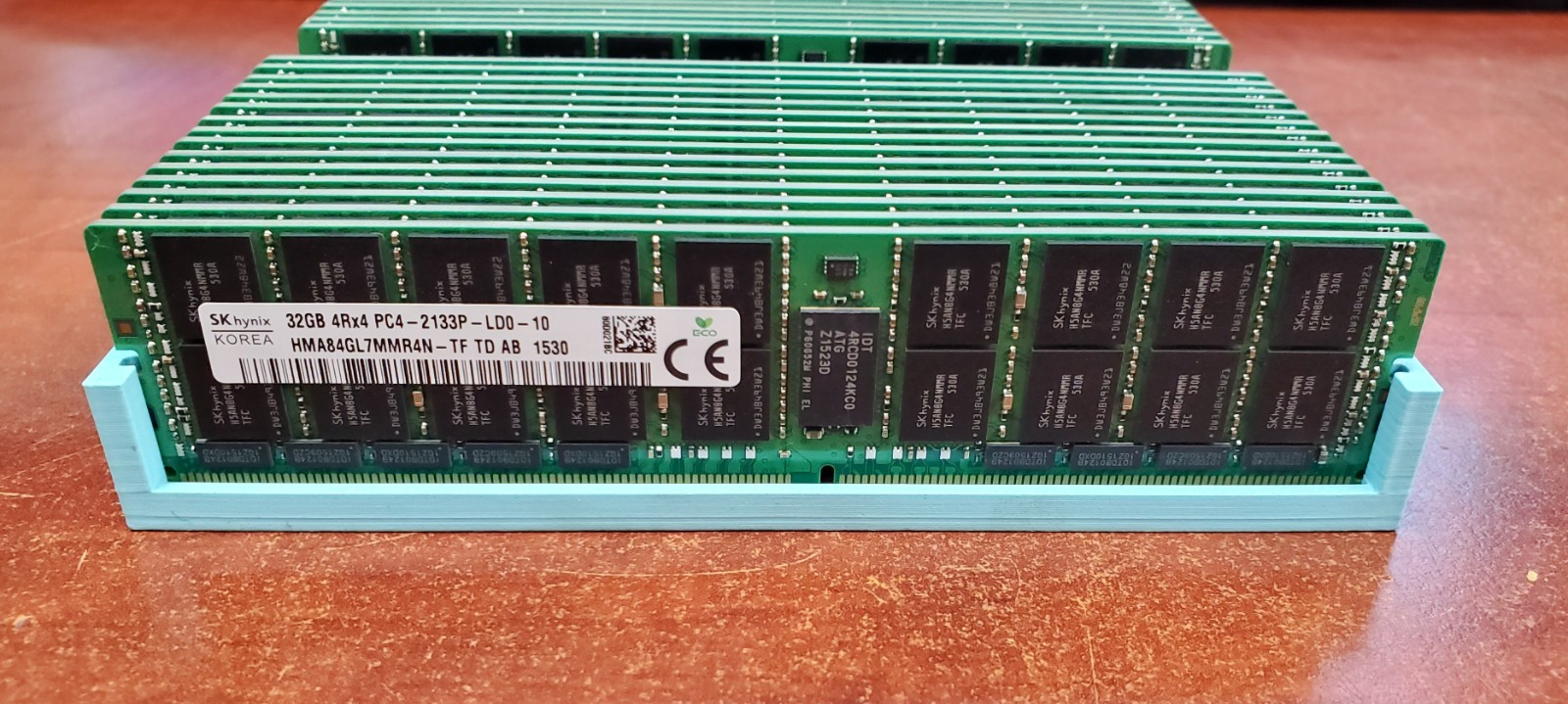 32GB (1x32GB) SK hynix PC4-2133P LRDIMM Reg ECC Server RAM HMA84GL7MMR4N-TF