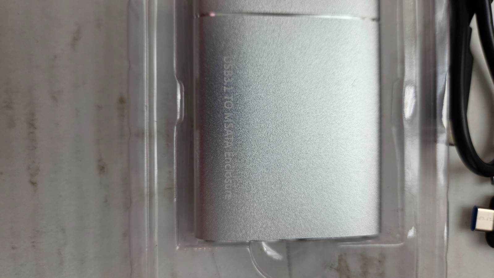 2 TB portable type c SSD white, new in box