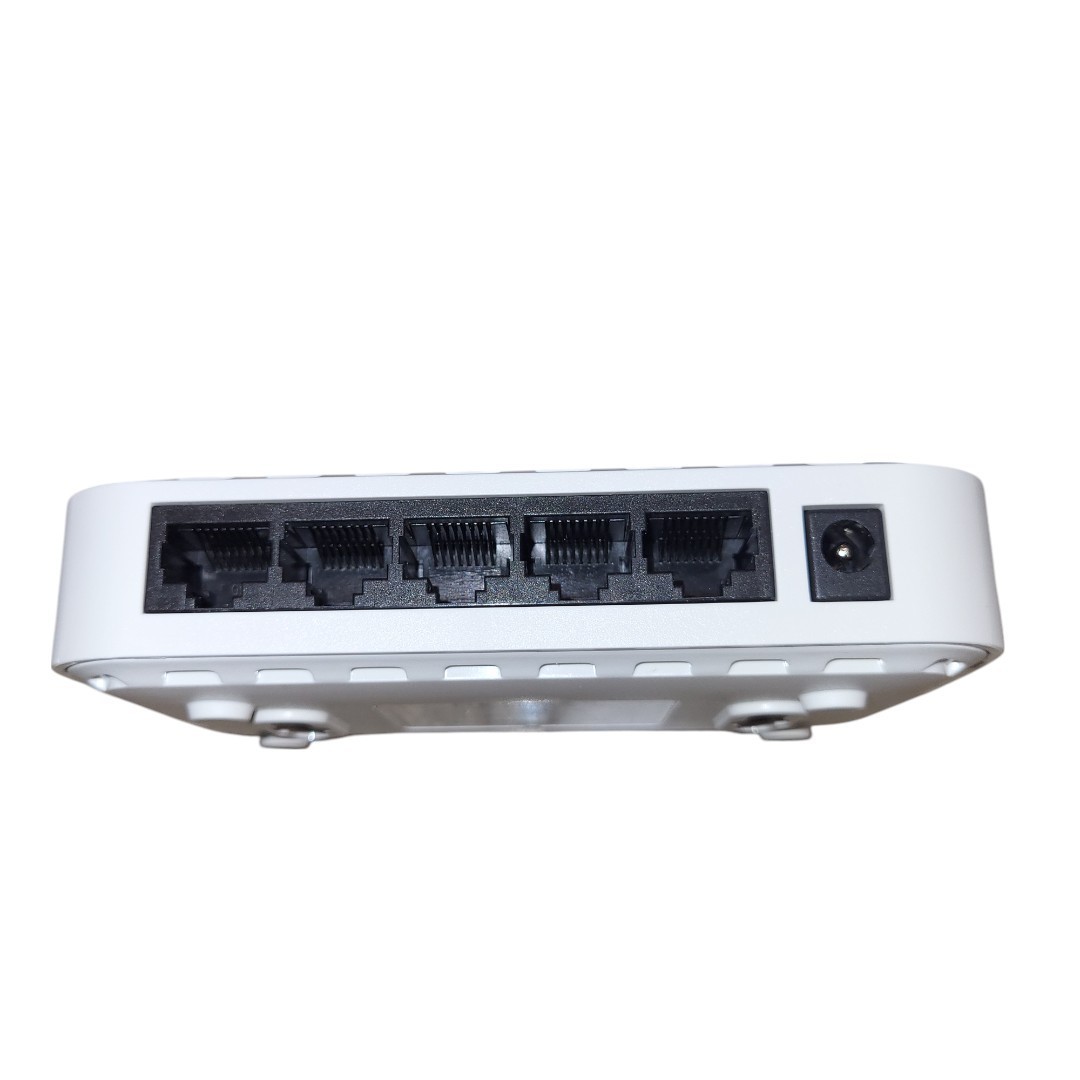 NETGEAR GS605 5 Port Gigabit Ethernet Unmanaged Switch | Reliable Wired Internet