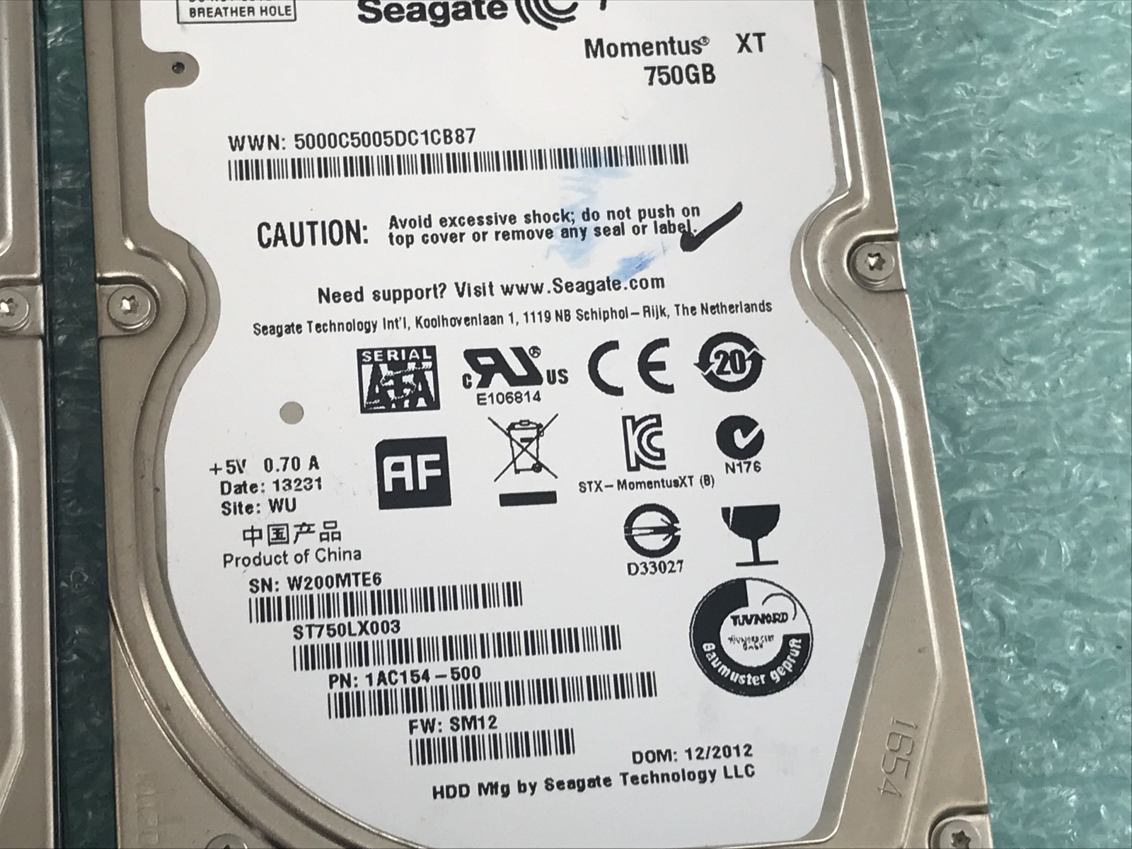 (Lot of 2) Seagate Momentus XT ST750LX003 750GB 7.2K 2.5″ Hybrid Drive – HD755A