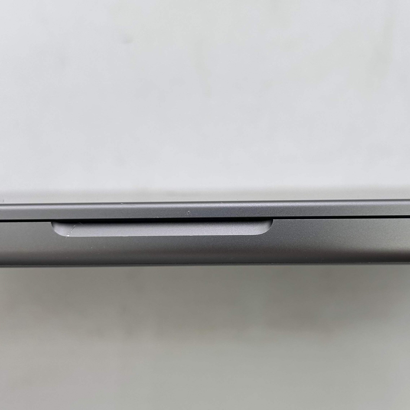 2021 Apple MacBook Pro 16″ M1 Pro 16C GPU 3.2GHz 16GB RAM 512GB SSD A2485