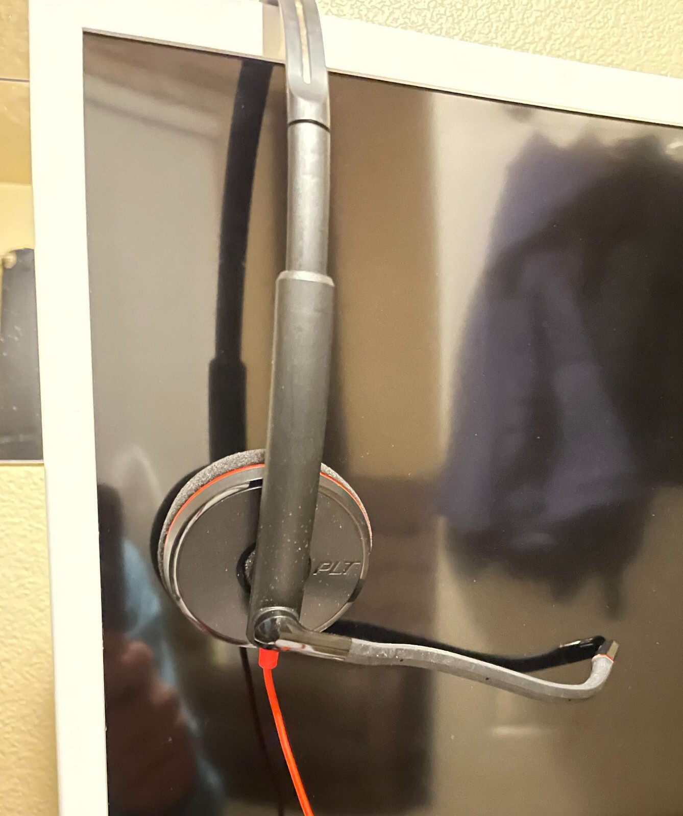 Plantronics Blackwire 3220 USB Over-the-Ear Headset – Black