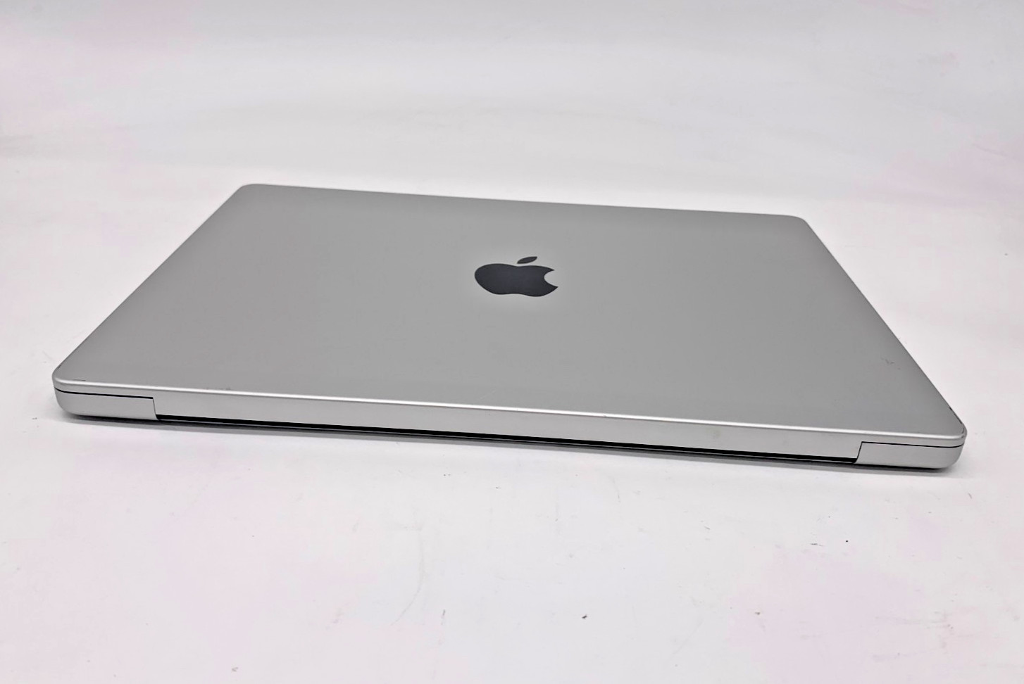 Apple MacBook Pro 14″ 2023 A2992 M3 Pro 4.05GHz 512GB SSD 36GB DDR5 SILVER B