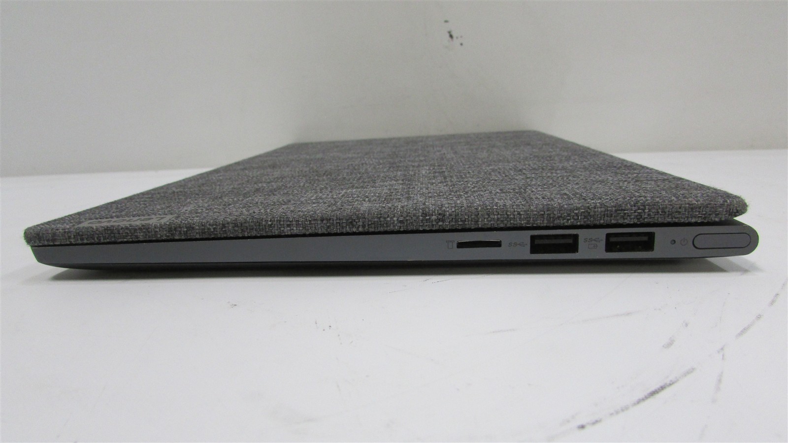 Lenovo Ideapad Slim 7 i5-1135G7 2.4GHz 8GB RAM 512GB NVME 14″ Win 11 Home Touch
