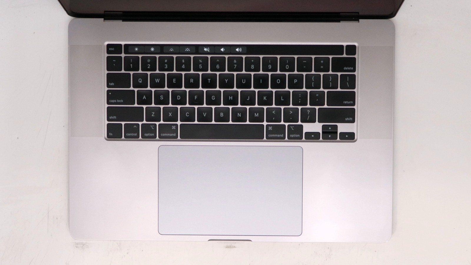 Apple MacBook Pro 16 Core i9 32GB 1TB Gray 2019 – Good