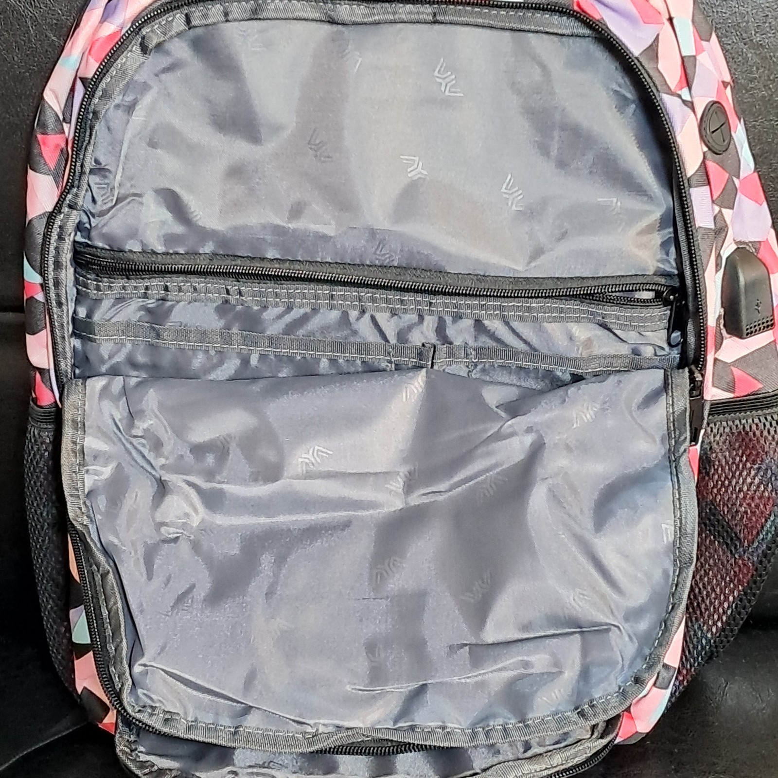 Laptop Backpack Water Resistant Travel Bag With USB Port And Cable Laptop Pocket