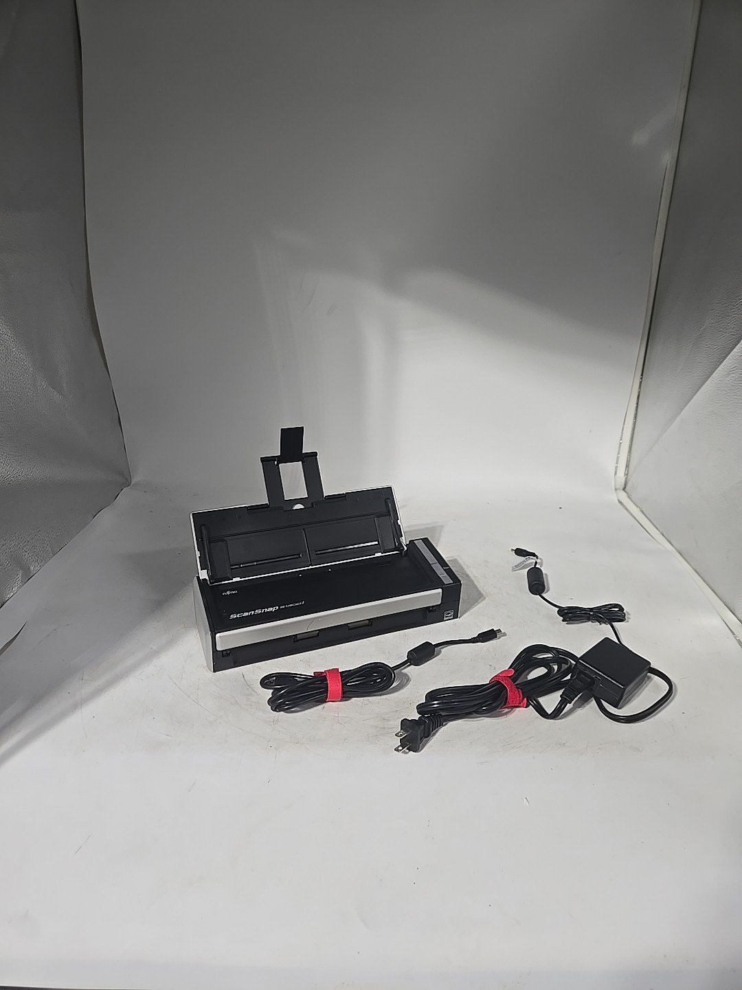 Fujitsu S1300i ScanSnap Document Scanner Working In Very Good Condition W/ Cords