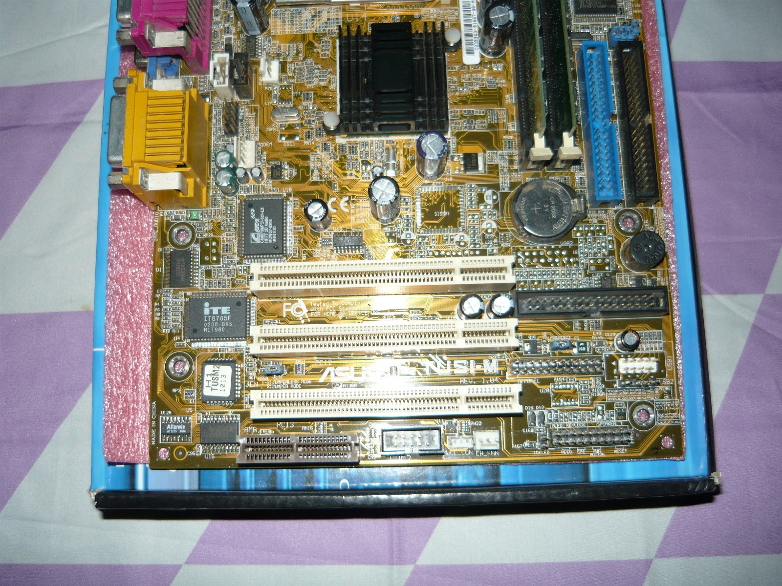 Vintage Asus TUSI-M Socket 370 Micro ATX Motherboard Celeron 1400 256MB RAM Used