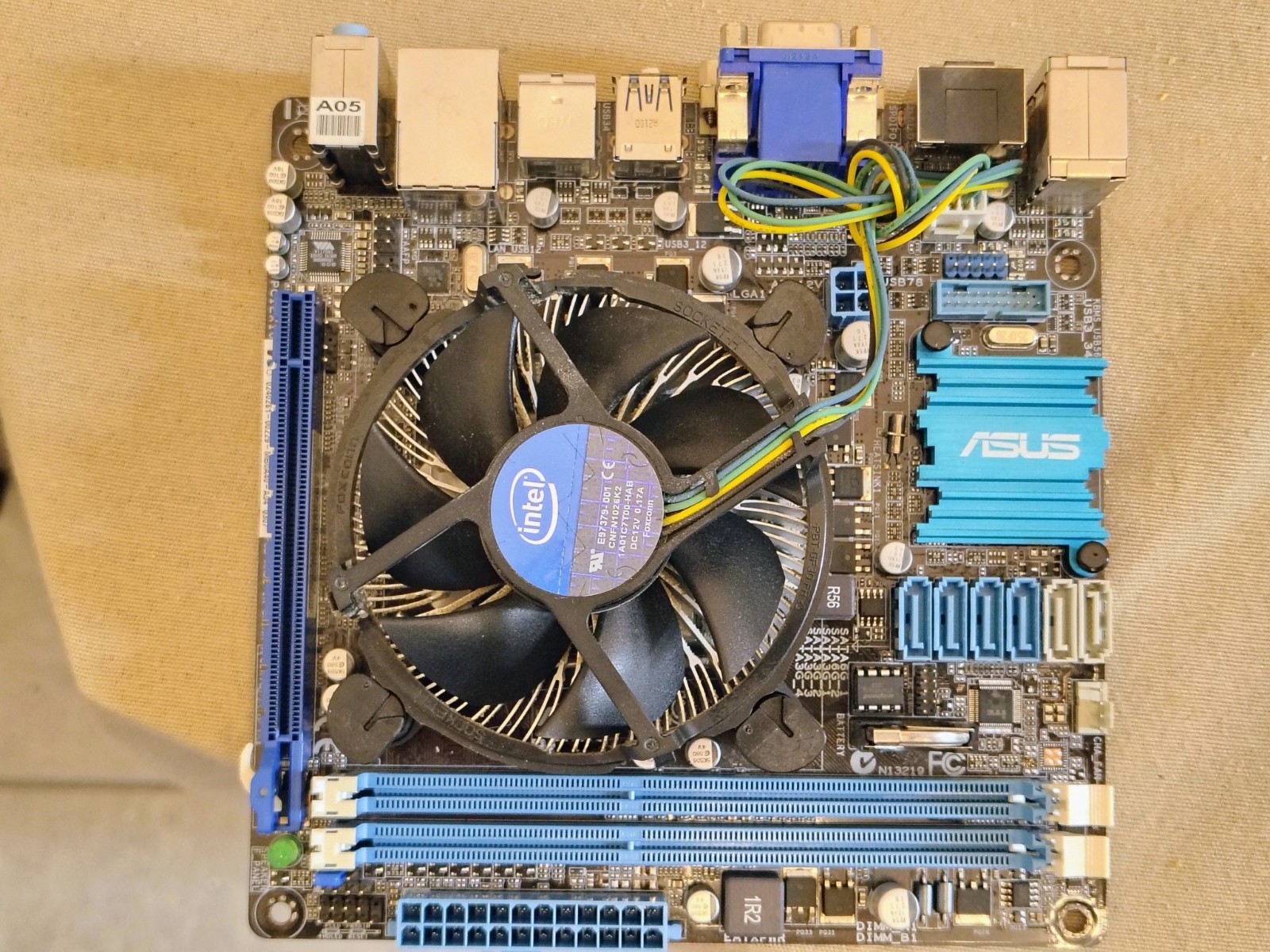 ASUS P8H77-I LGA 1155 Intel Motherbroad combo + CPU + 8Gb RAM