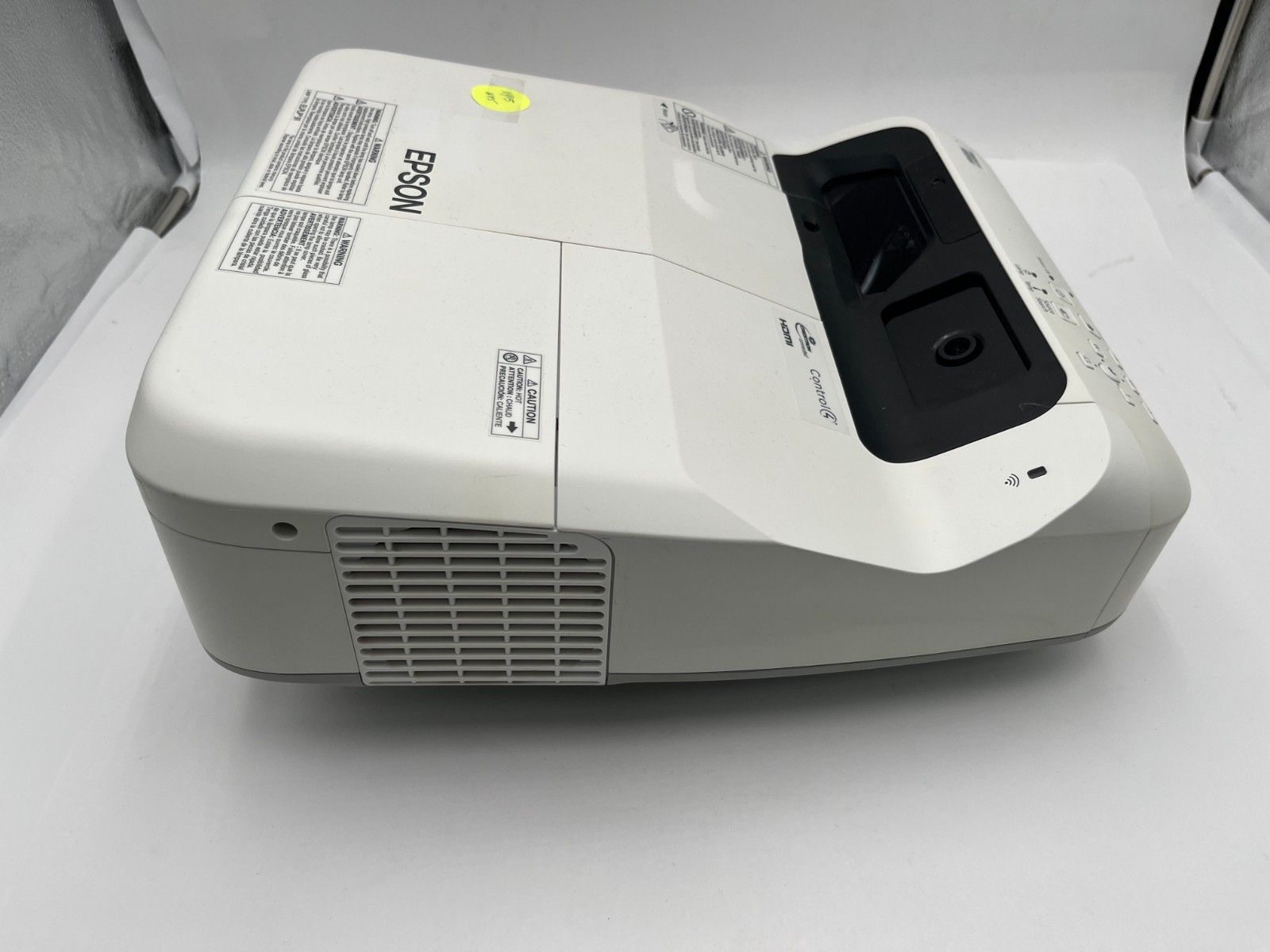 Epson BrightLink 695Wi Short-Throw 3LCD 3500 Lumens HDMI W/ Remote 260 HOURS