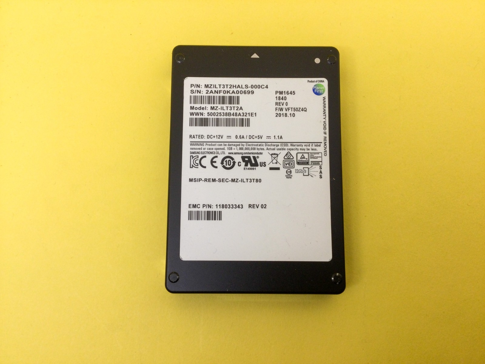 MZ-ILT3T2A Samsung PM1645 3.2TB SAS 12Gb/s 2.5in SSD EMC 118033343 118033344