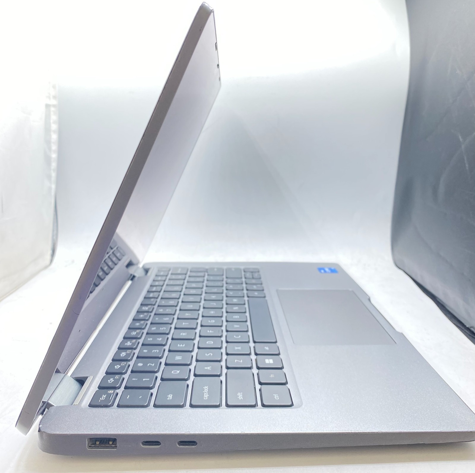 Dell Latitude 5340 13.3″ Touch 2-in-1 Intel Core i5-1335U 8GB RAM 256GB