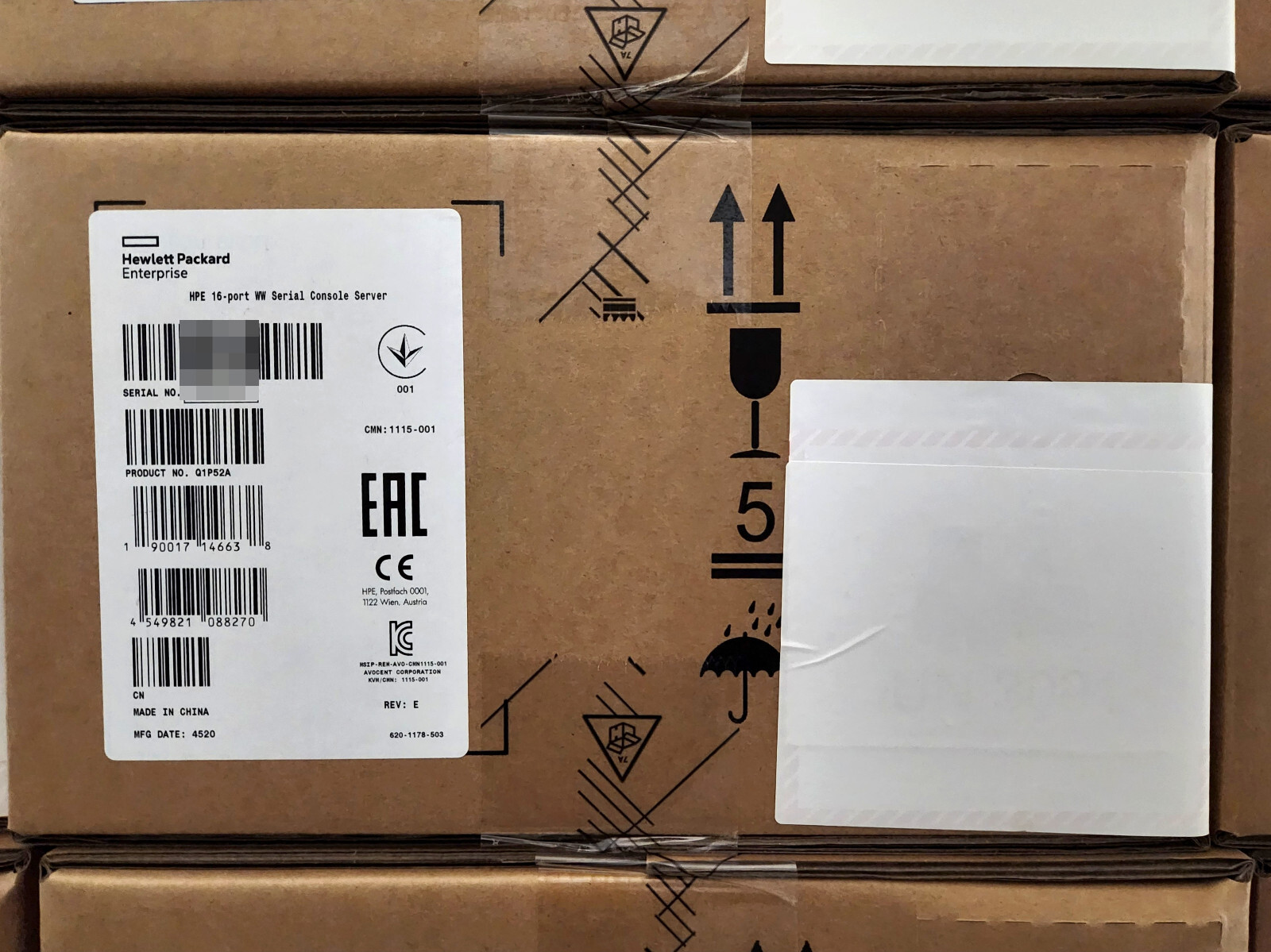 HPE 16-port WW Serial Console Server Switch Q1P52A