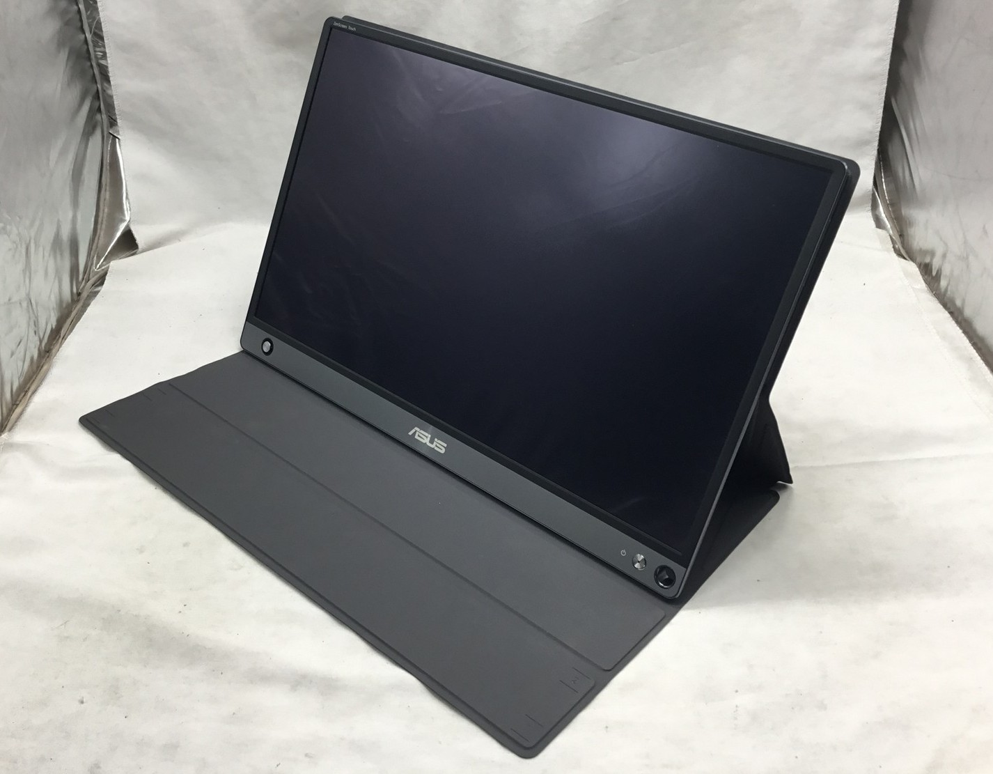 Asus ZenScreen MB16AMT 15.6″ Portable Monitor 1920 x 1080 Monitor Grade B