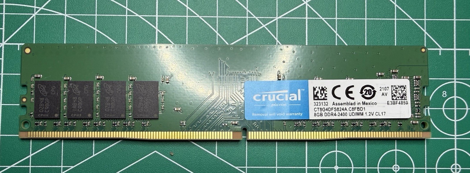 Crucial 8GB DDR4-2400 UDIMM Memory Module CT4G4DFS824A.C8FBD1
