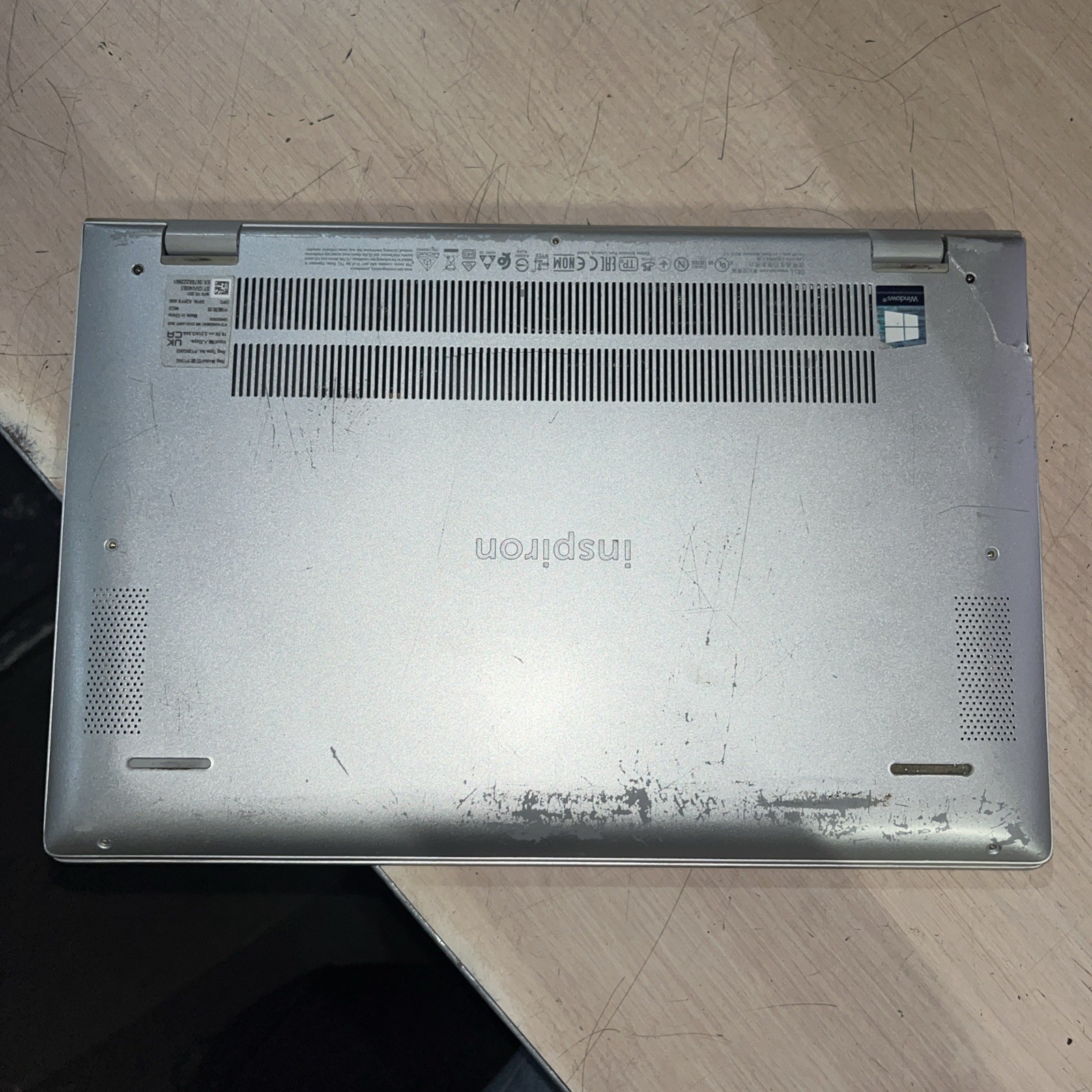 DELL INSPIRON 5402 INTEL CORE I7-1165G7 8GB RAM NO HD