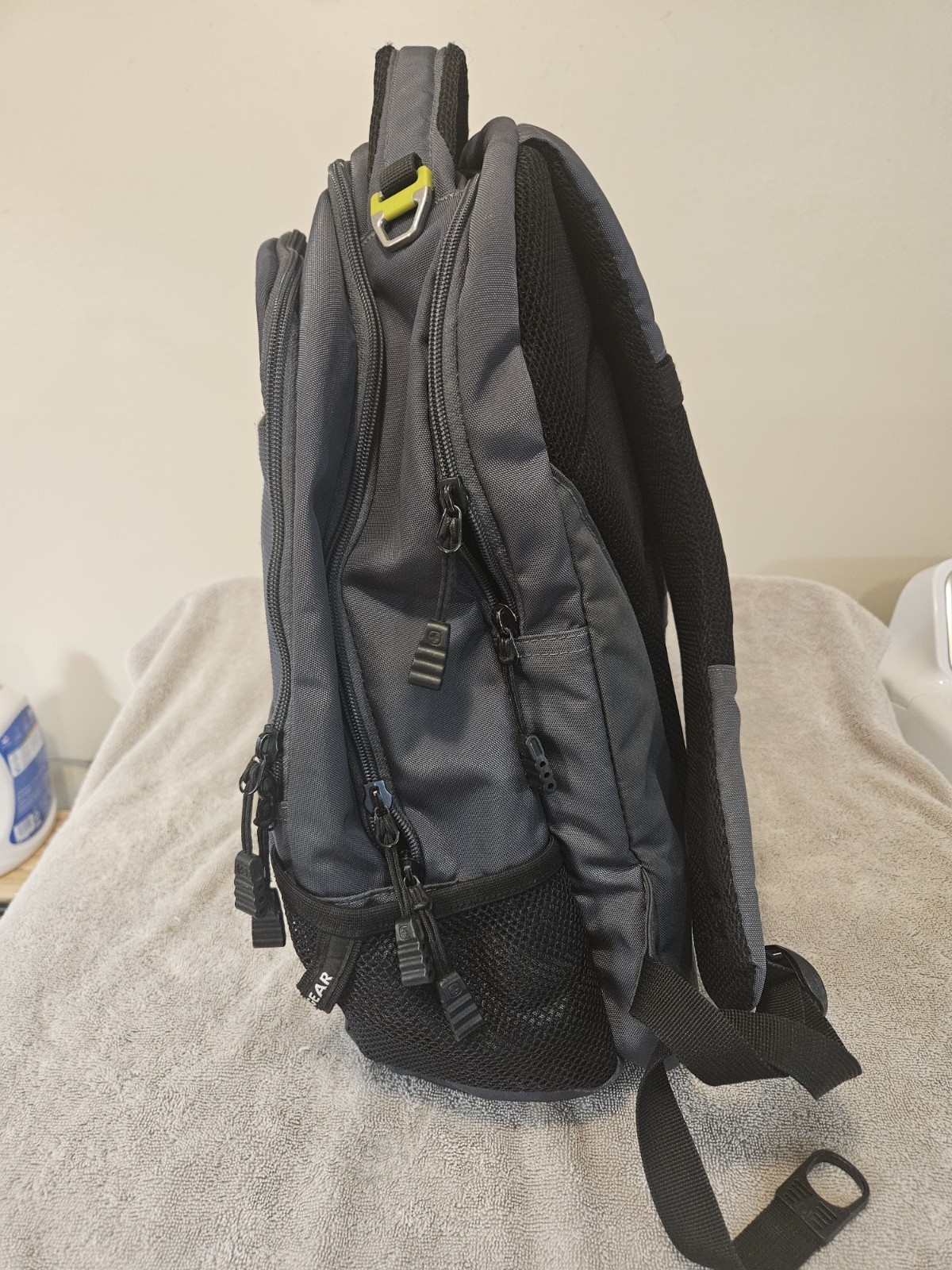 SwissGear Gray/Green/Black Polyester Laptop Backpack 15 in Compatible Padded