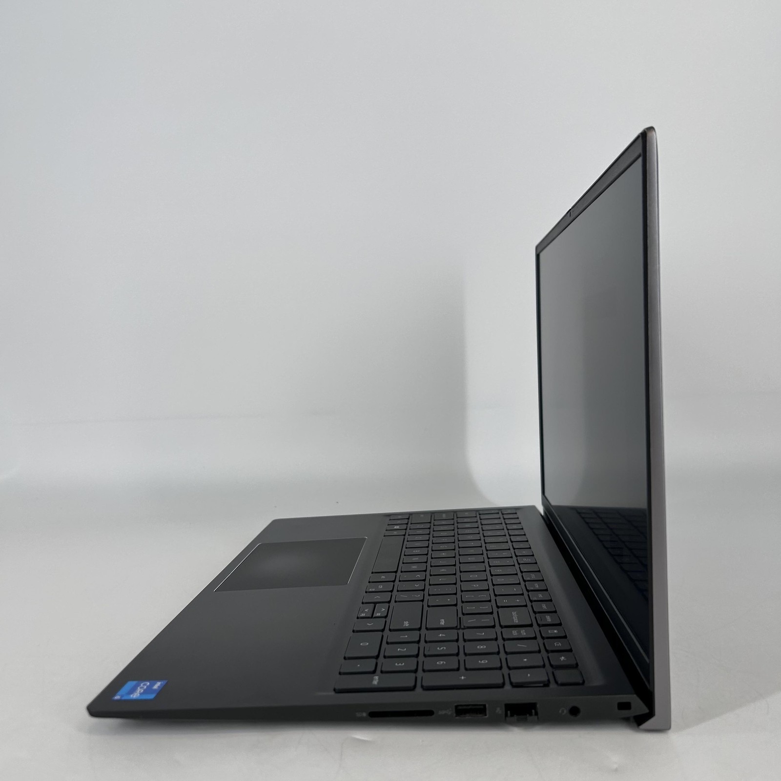 Dell Vostro 5510 15.6 Gray FHD i5-11300H 3.10GHz 8GB RAM 512GB SSD Good