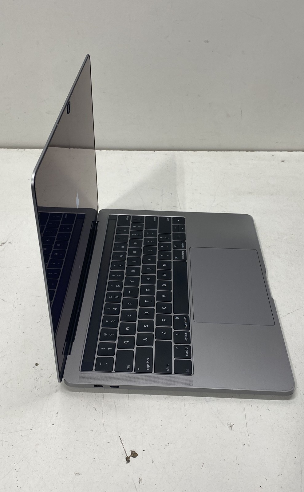 Apple MacBook Pro A1989 13″ Intel 256GB SSD Space Gray macOS Sequoia Tested