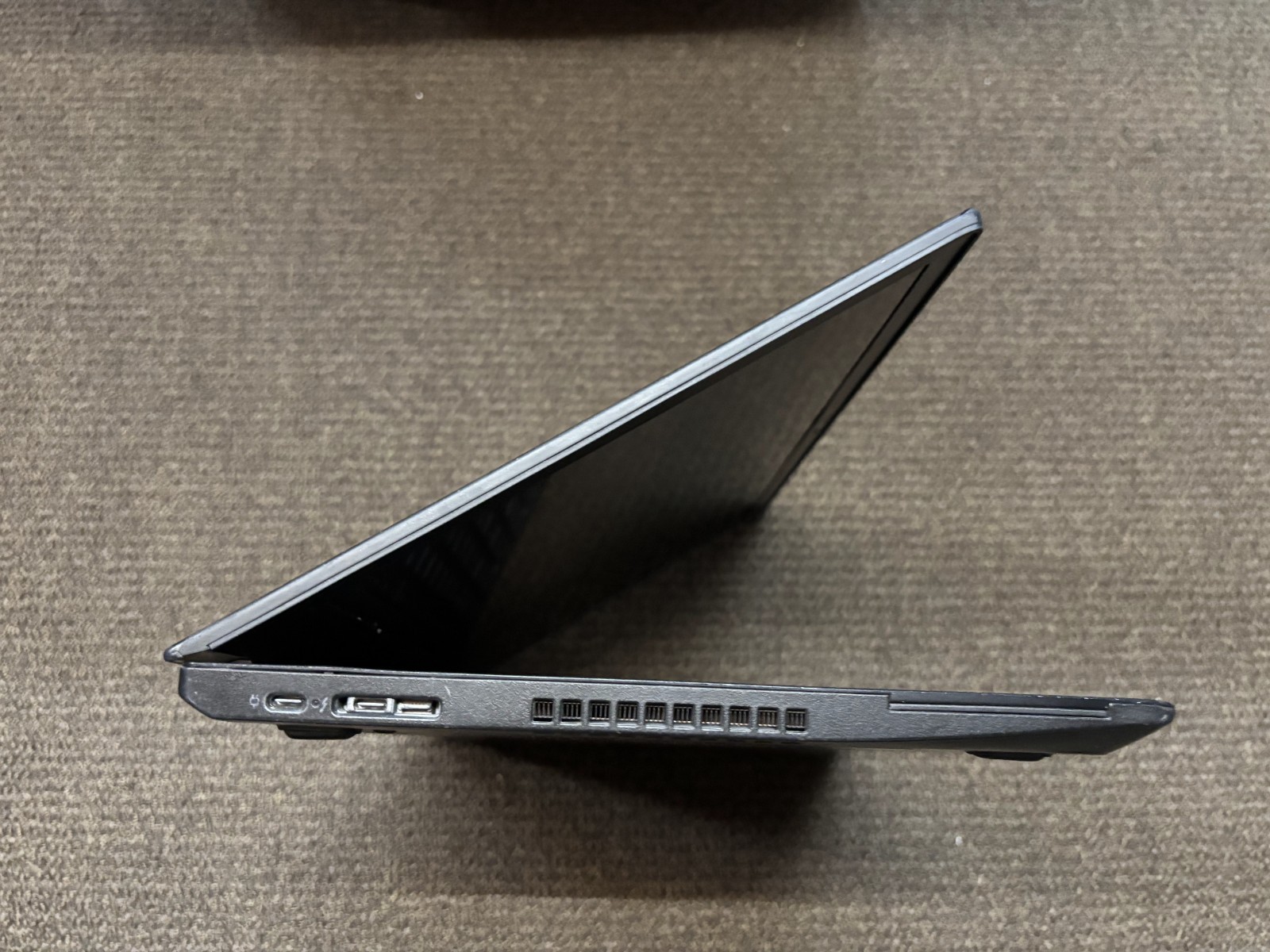 Lenovo P52S 15.6″ (512GB SSD, Intel Core i7 8550U, 1.80GHz, 24GB) Laptop – Black