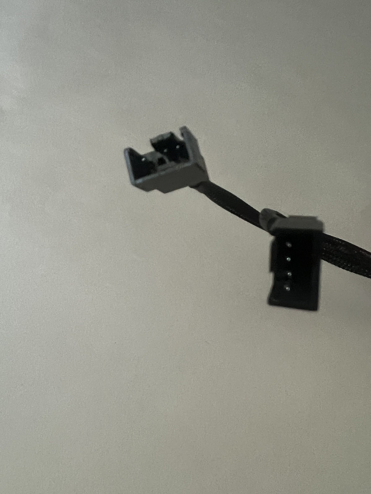 4-Pin Female to 2 Male Computer Case Fan Splitter Power Connector Black