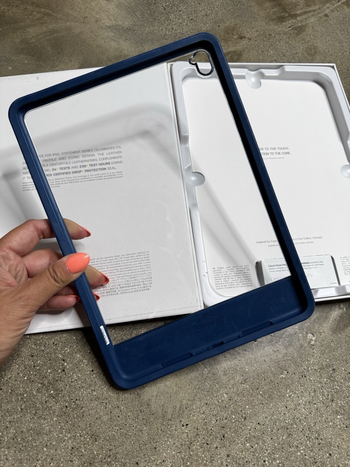 iPad Pro 9.7 Inch Otterbox Case New In Open Box Blue