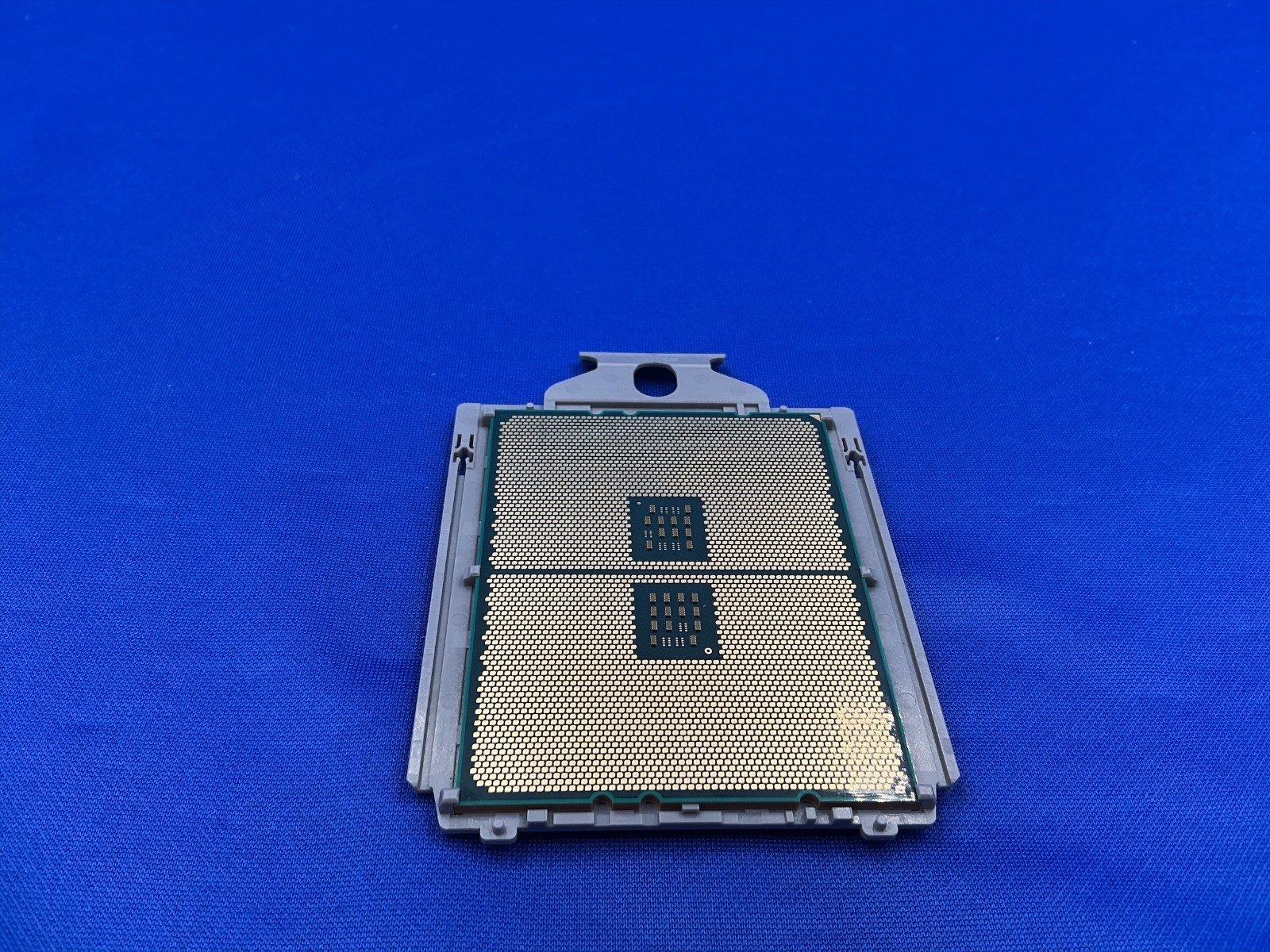AMD EPYC 7313 Processor 16 Core 3.00GHz 128MB Cache 155W 100-000000329 Unlocked