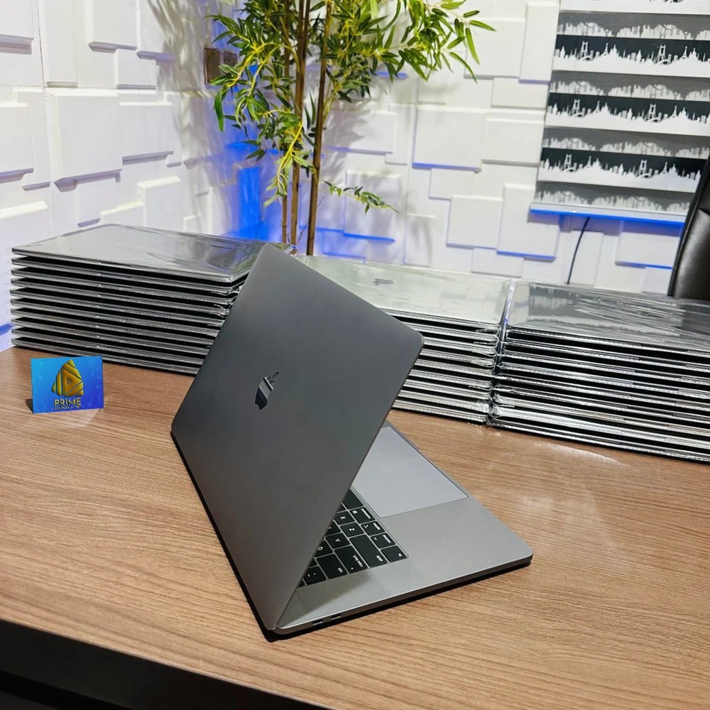 MacBook Pro 16″ 16GB RAM 512GB SSD OSX TAHOE Radeon Pro 5300M – 1 Year Warranty
