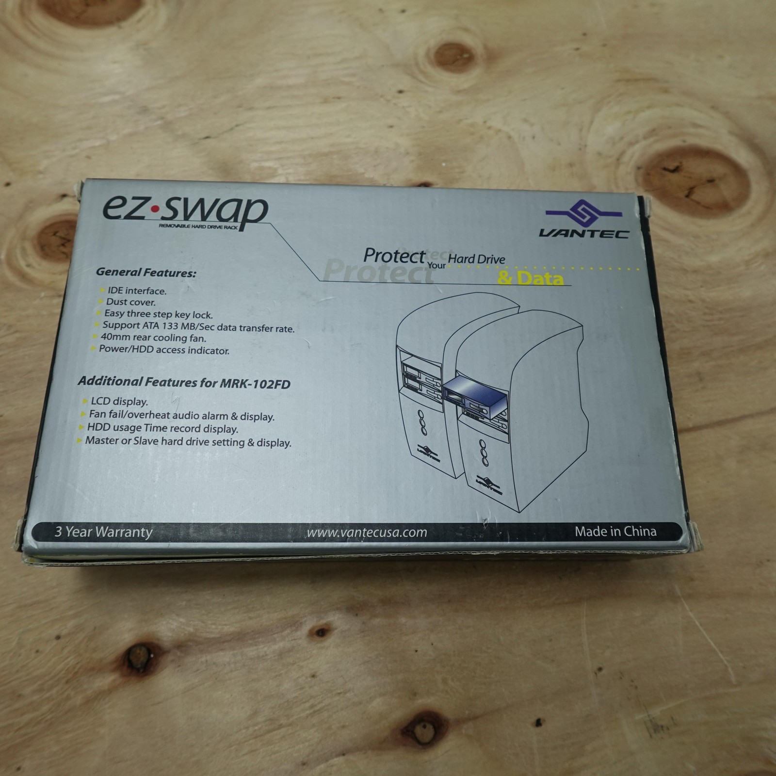Vantec EZ-Swap MRK-102FD IDE 3.5″ Removable Hard Drive Rack Silver LCD Alarm