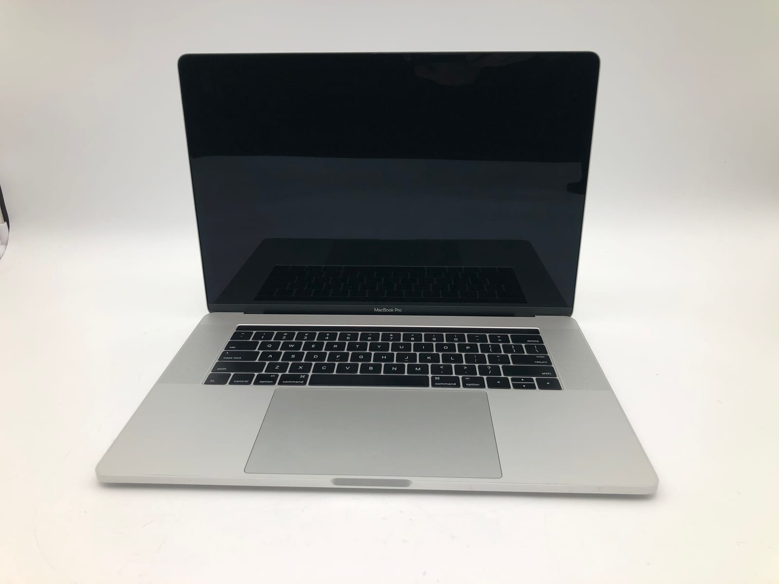 Apple | MacBook Pro (15-inch, 2016) | Intel(R) Core(TM) i7-6700HQ | 79% Battery