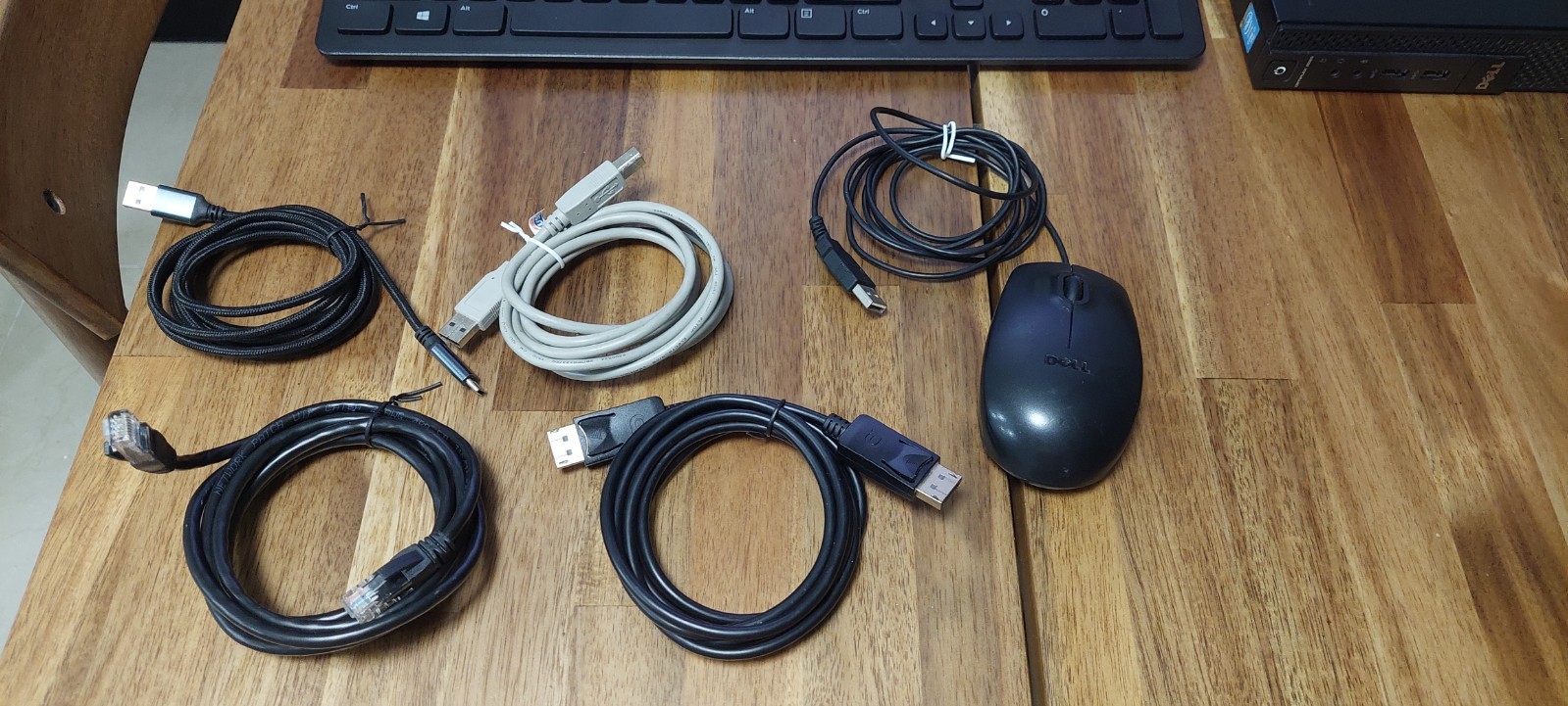 Dell OptiPlex 9020M Intel i7-256GB SSD 16GB RAM + Dell 24″ U2412MB + Accessories