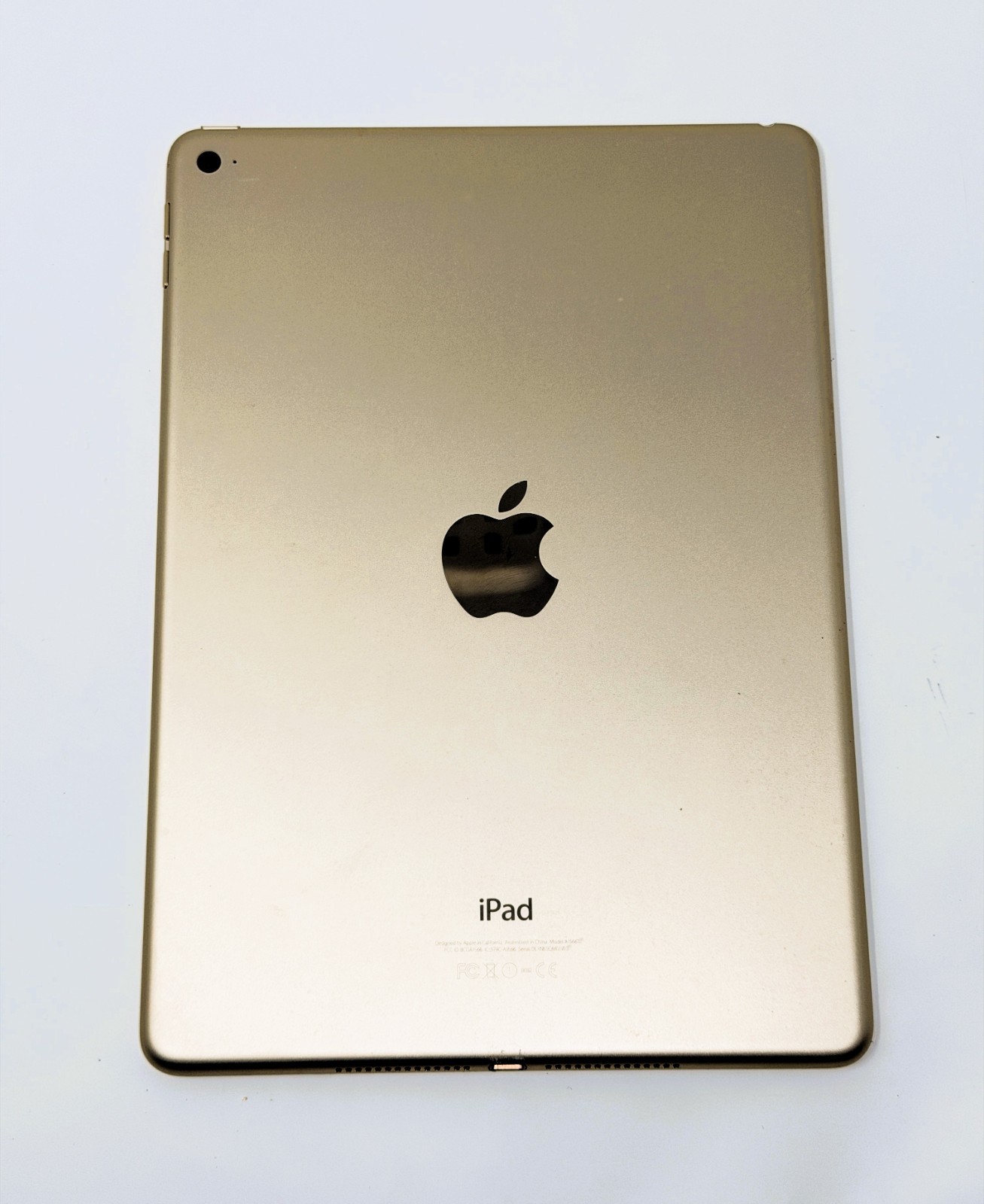 Apple iPad Air 2 – 128GB – Gold – Wi-Fi – MH1J2LL/A iPadOS 15.8.8 – Clean Screen