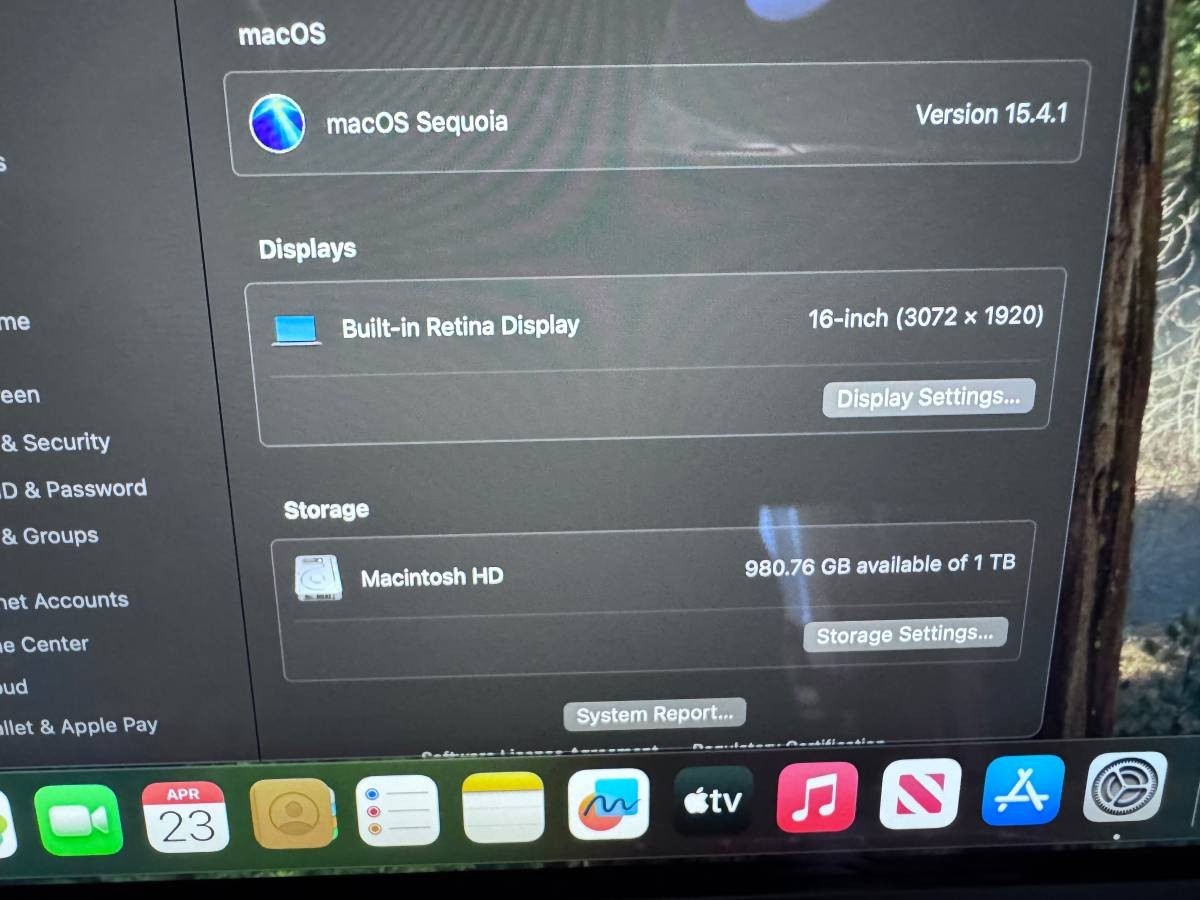Apple MacBook Pro 2019 i9-9980H 16GB 1TB SSD Radeon Pro 5500M MVVM2LL/A A2141