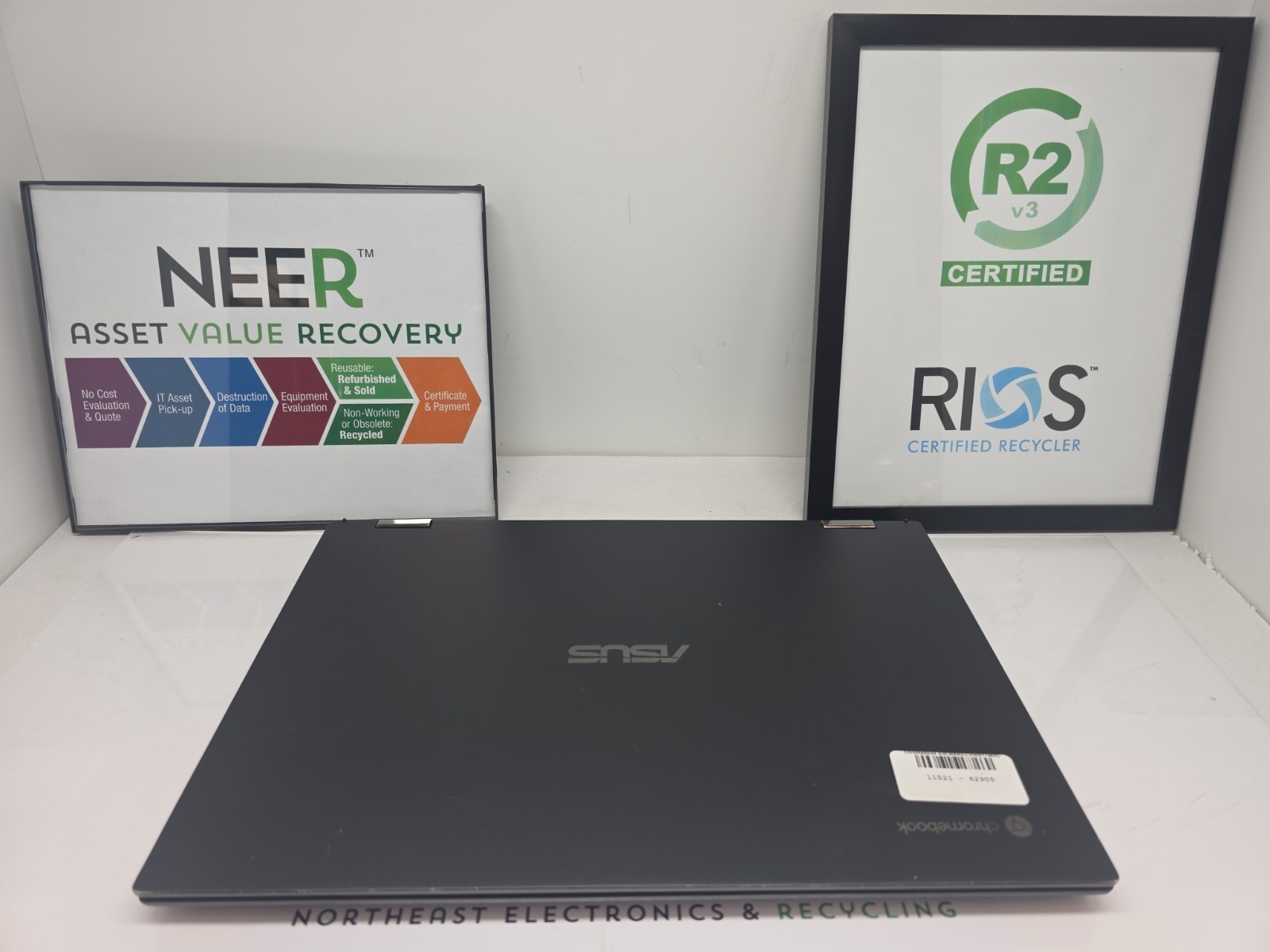 Asus Chromebook Flip 15.6″ 8GB RAM 128GB AMD Ryzen 5 3500C CM5500FDA