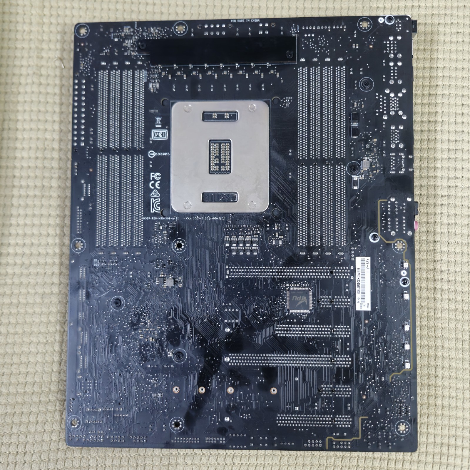 ASUS X99-A II + E5-2660V4 : LGA2011-3 X99 ATX DDR4 Supports ECC/REG RAM