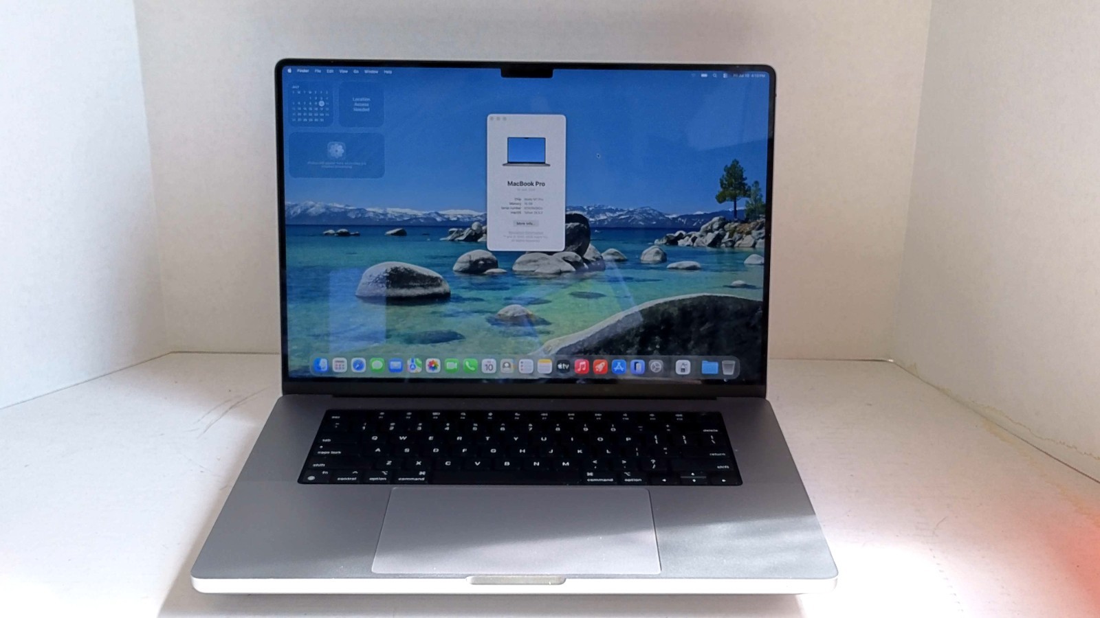 Apple MacBook Pro A2485 M1 Pro 16GB MEM 512GB SSD
