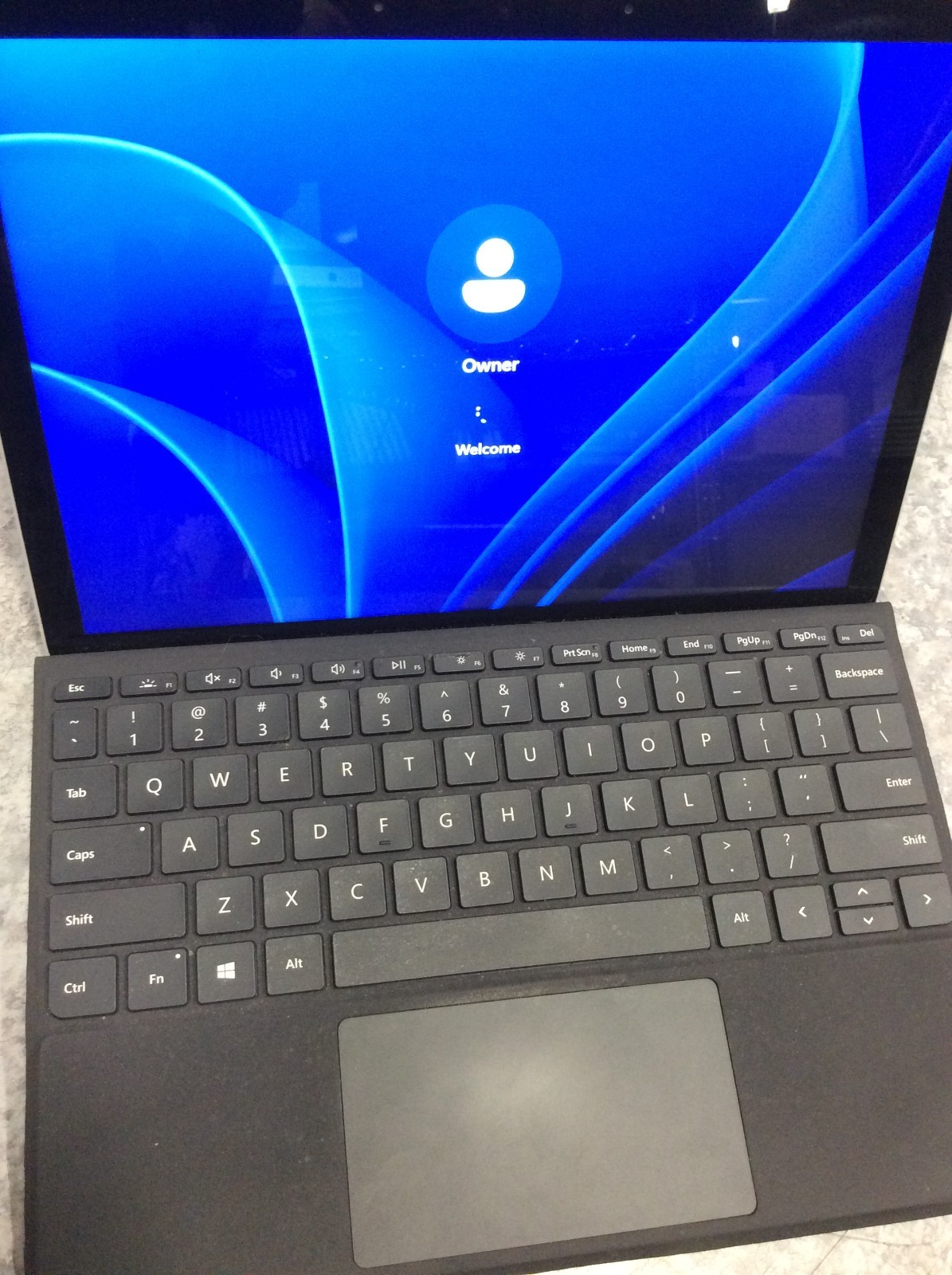 Microsoft Surface Go 2 1926 (10.5″, Intel m3 8100Y, 4GB, 64GB Win 11 NO Chg