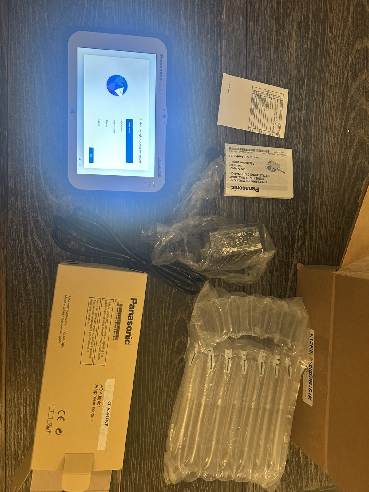 NEW Panasonic FZ-M1 Toughpad 8GB, RAM i5 7Y57 128 gGB SSD WIN 11 PRO