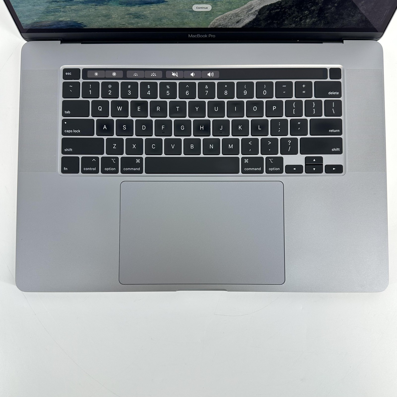 MacBook Pro 16 Touch Bar 2019 2.3 GHz i9 32GB 1TB SSD Radeon Pro 5500M 8GB Gray